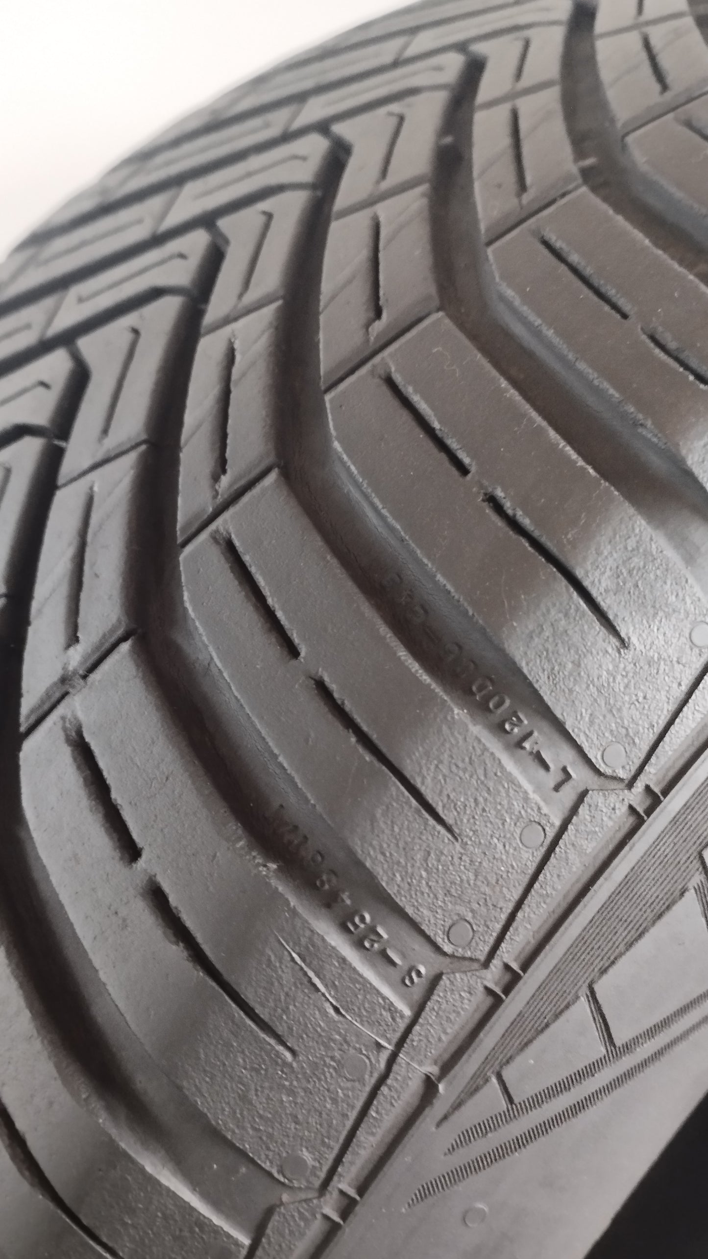 continental 225/60 r17 allseason contact cod.YY273
