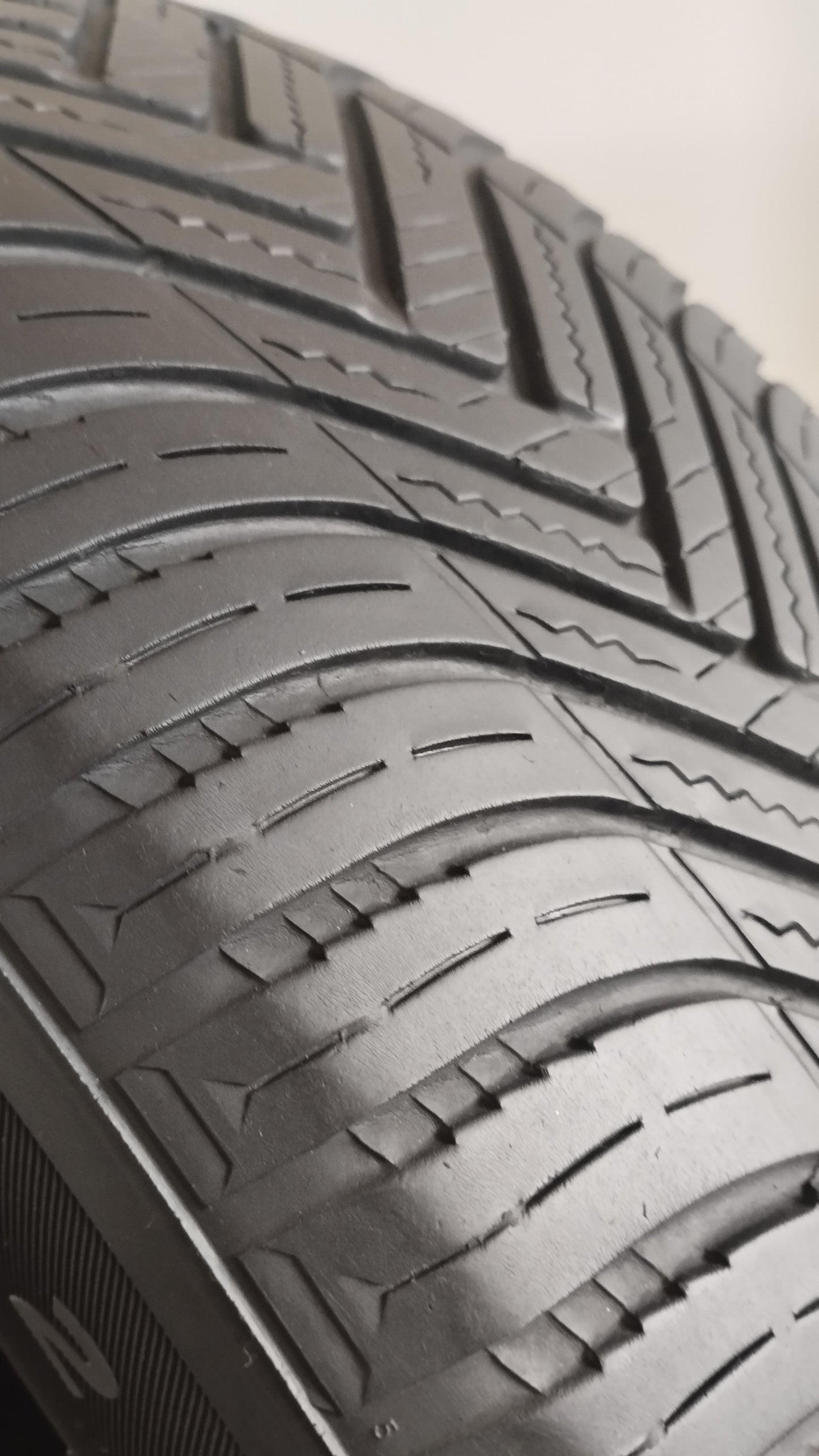 hankook 215/60 r17 kinergy 4s2x cod.YY274