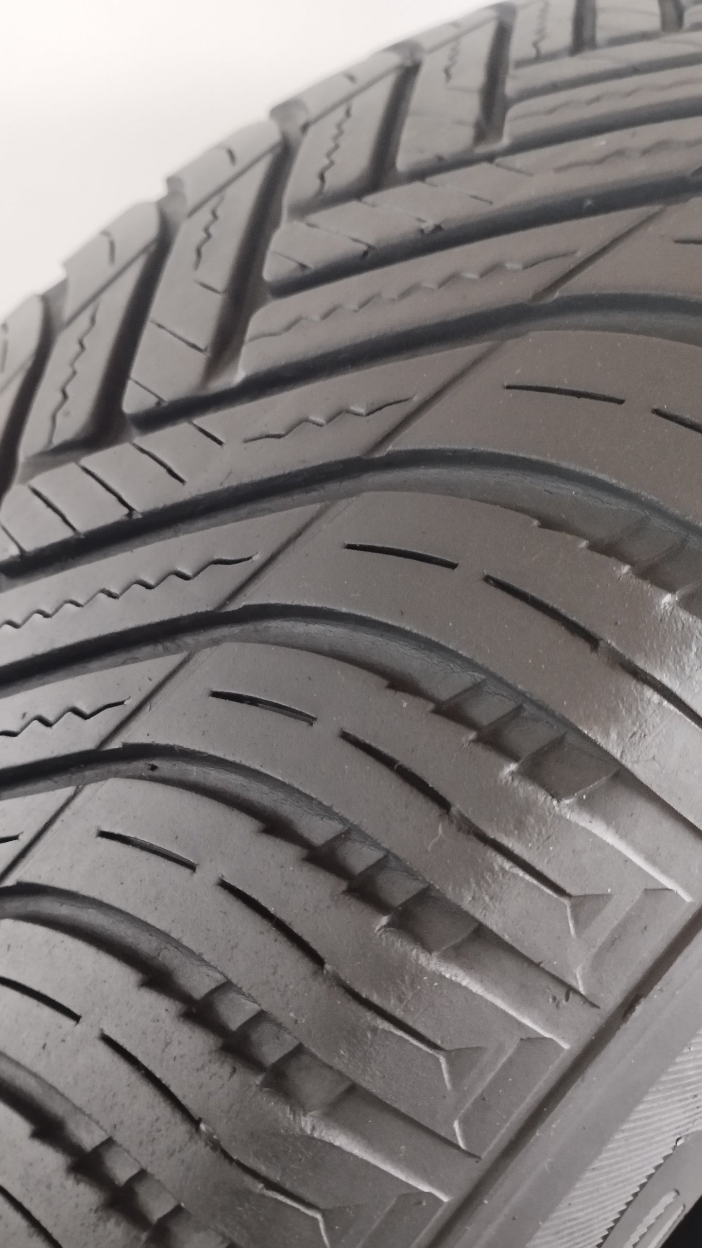 hankook 215/60 r17 kinergy 4s2x cod.YY274