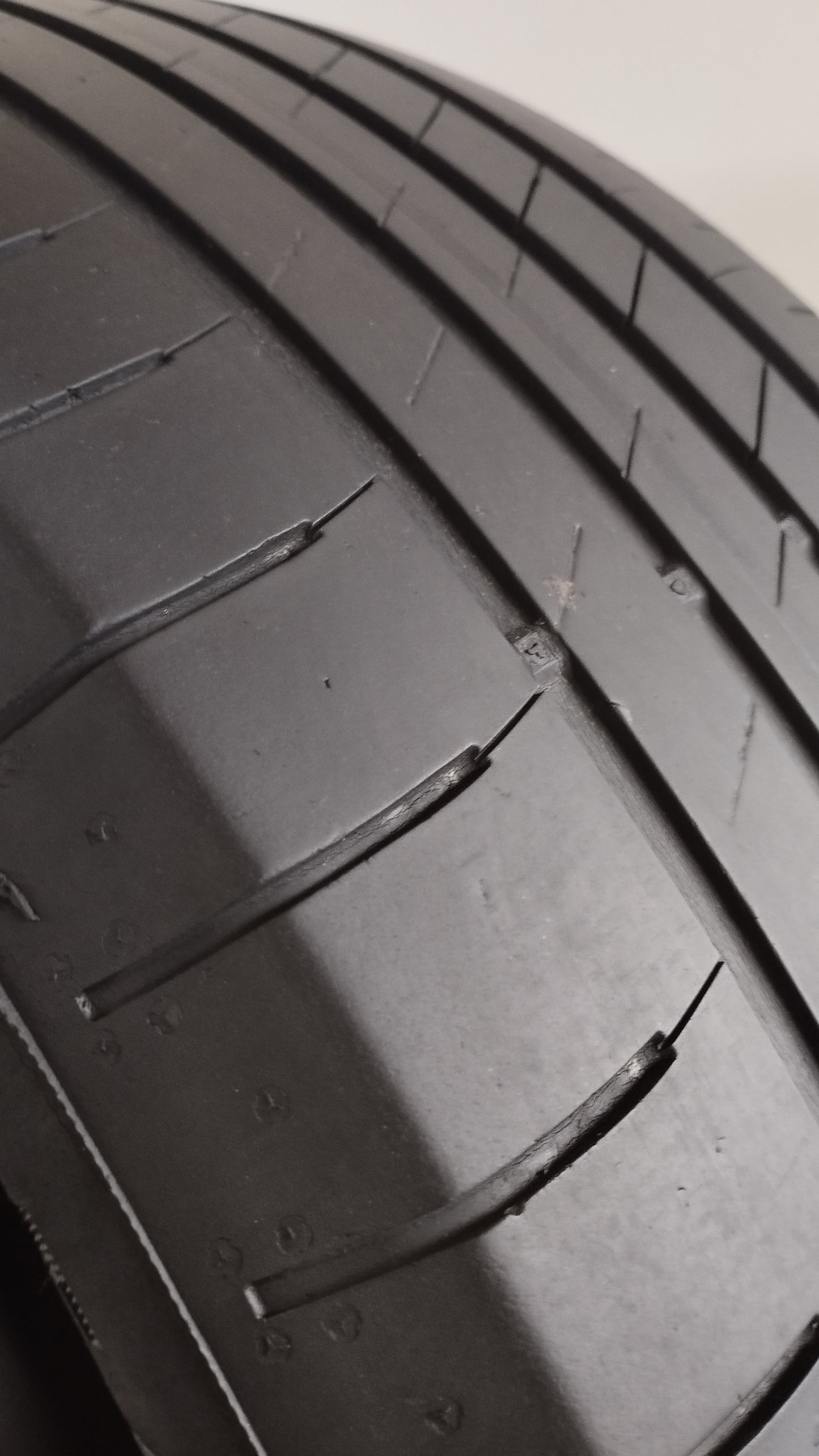 goodyear 215/60 r17 efficient grip cod.YY275
