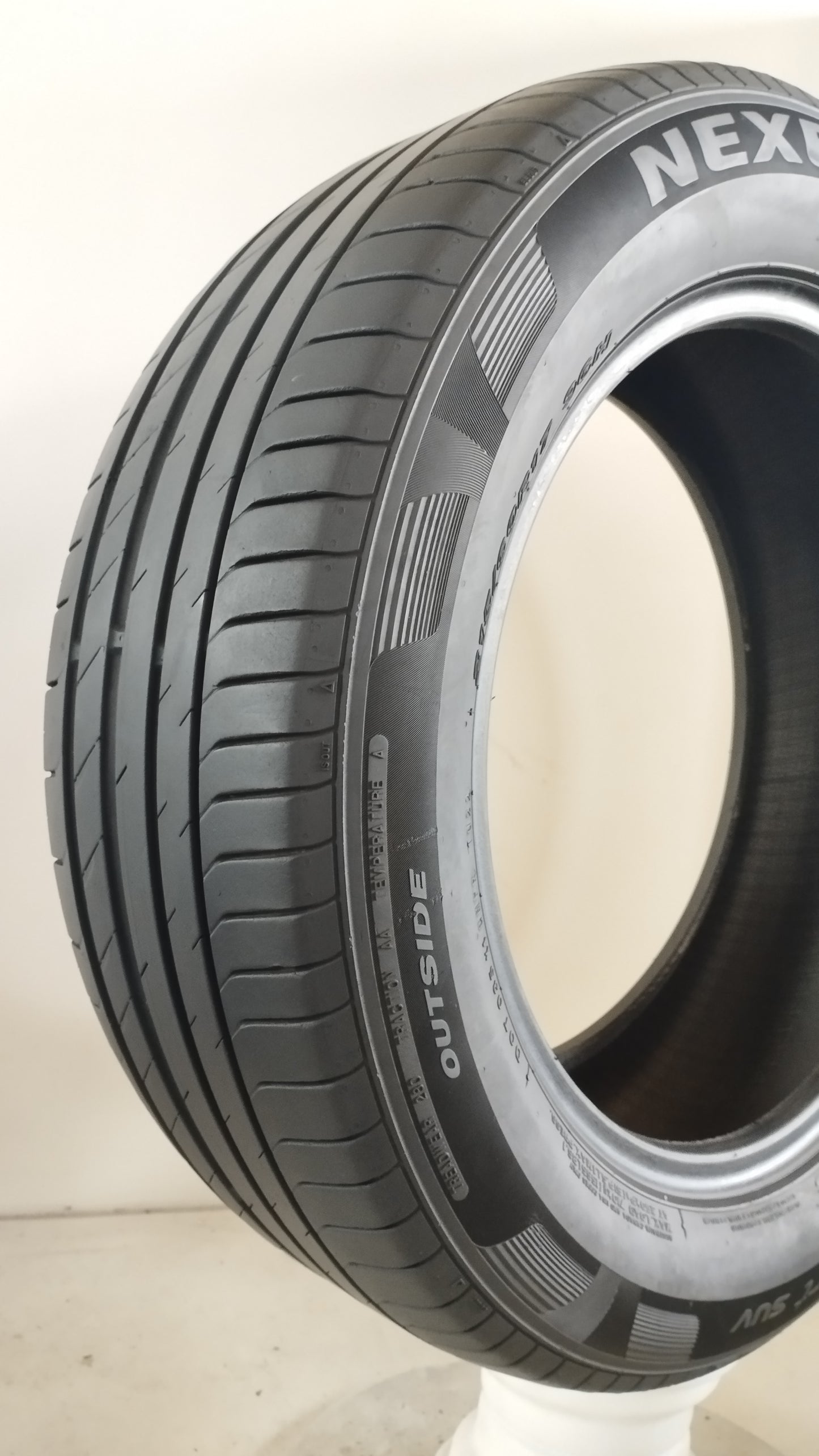 nexen 215/60 r17 nfera sport suv su 25 cod.YY277