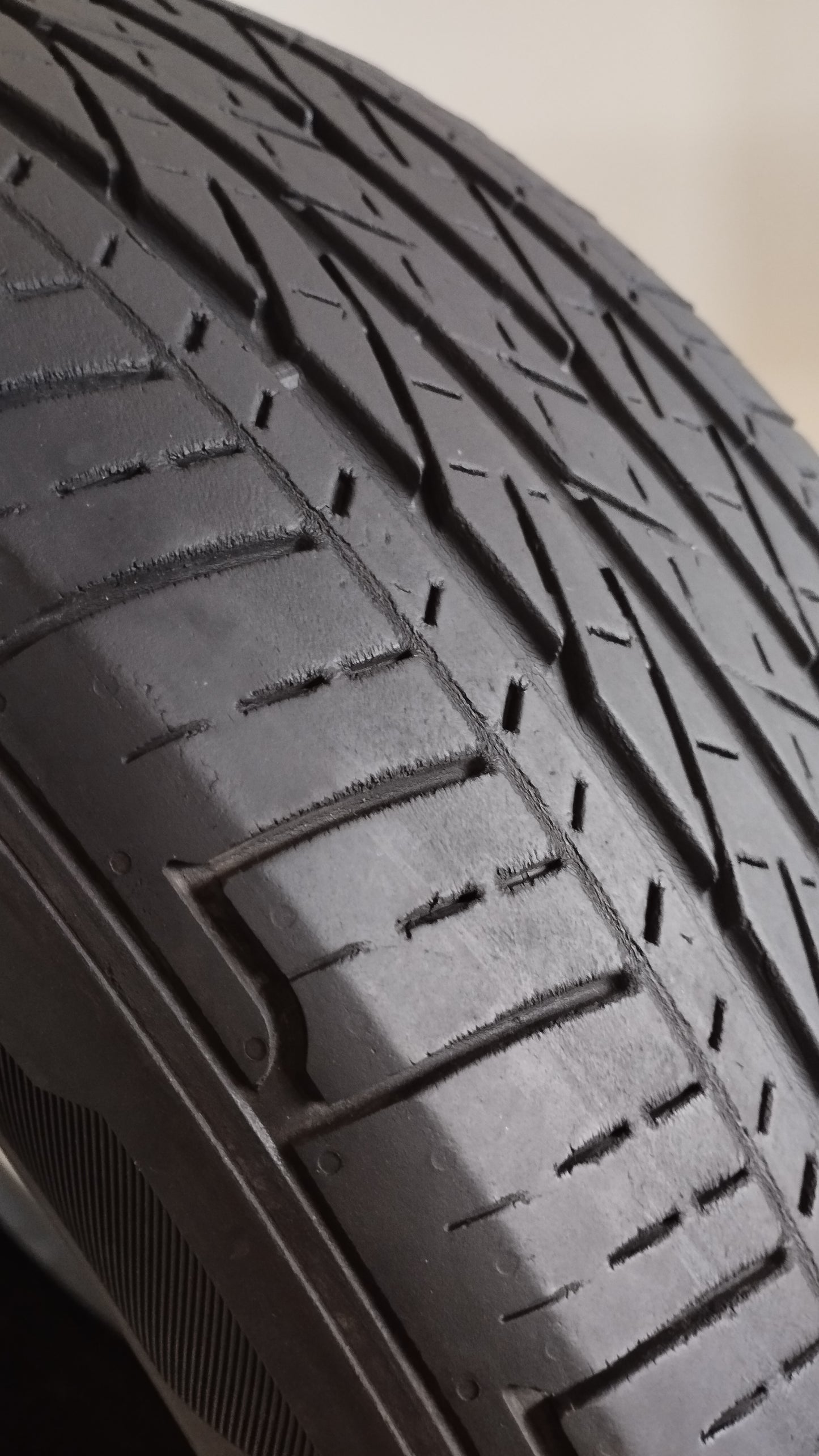 bridgestone 215/60 r17 dueler hp sport as cod.YY278