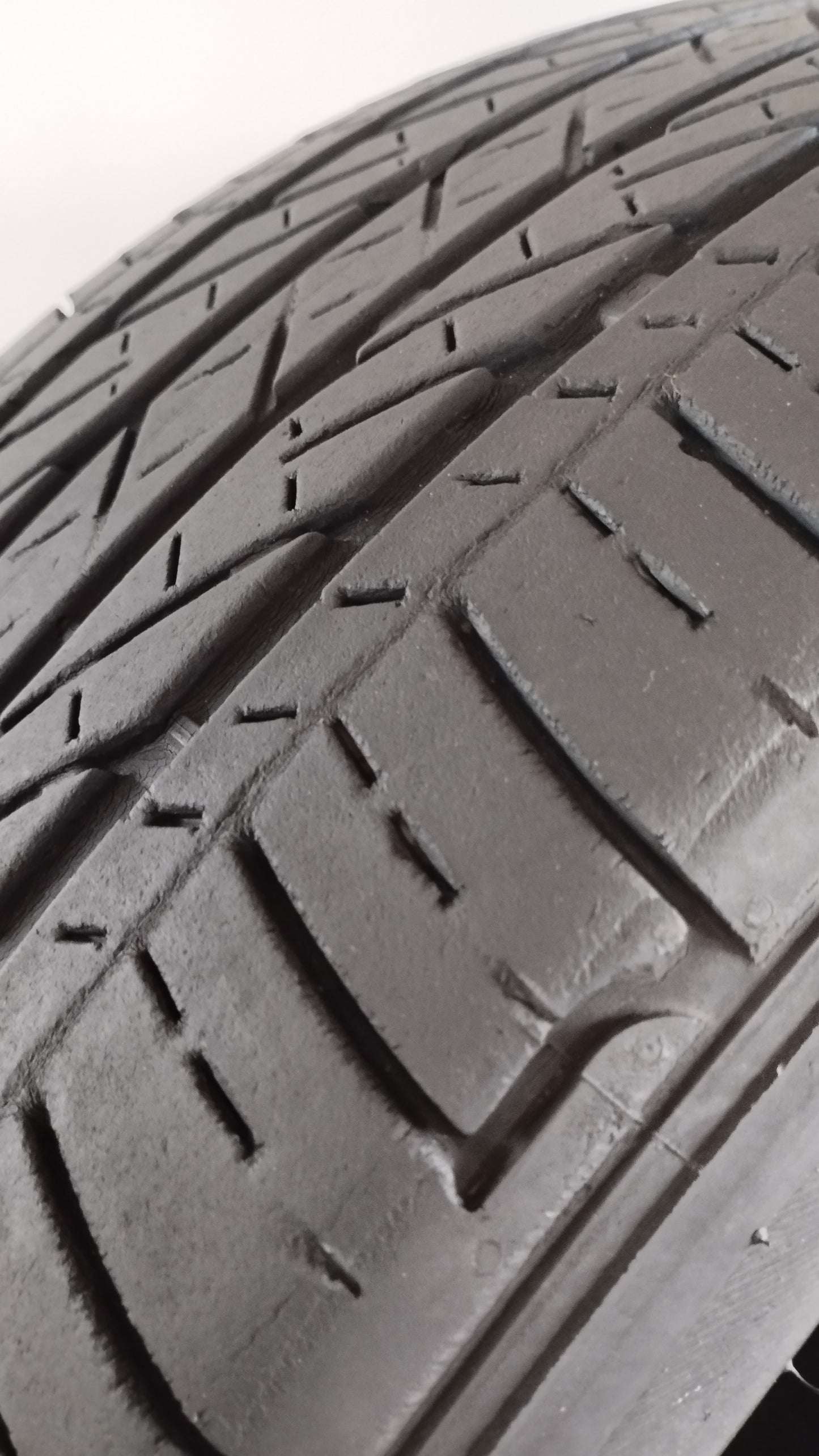 bridgestone 215/60 r17 dueler hp sport as cod.YY278