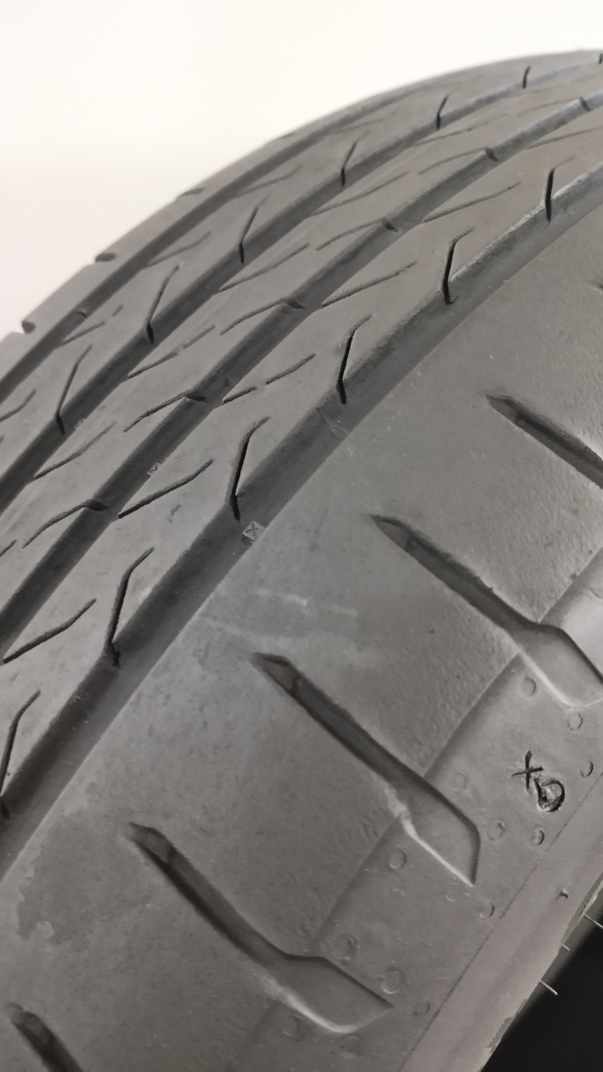 continental 215/60 r17 ecoconatc 6q cod.YY283