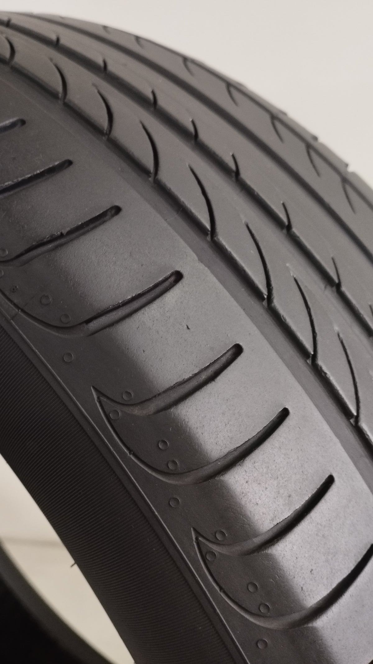 pirelli 215/60 r17 powergy cod.YY284