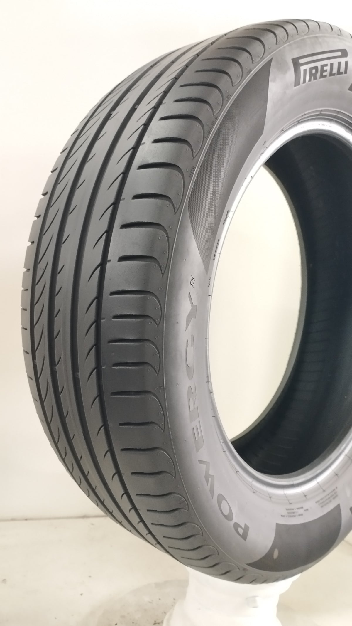 pirelli 215/60 r17 powergy cod.YY284