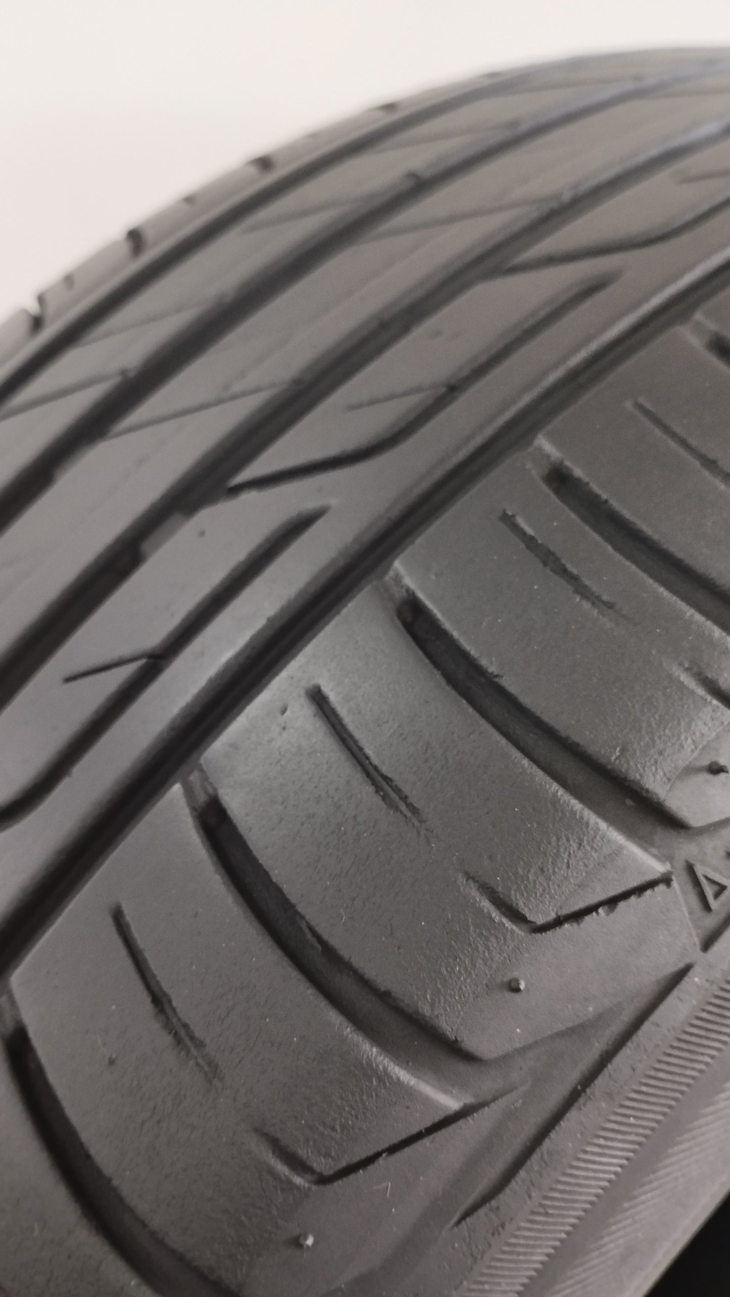 bridgestone 215/55 r17 t001 turanza cod.YY286