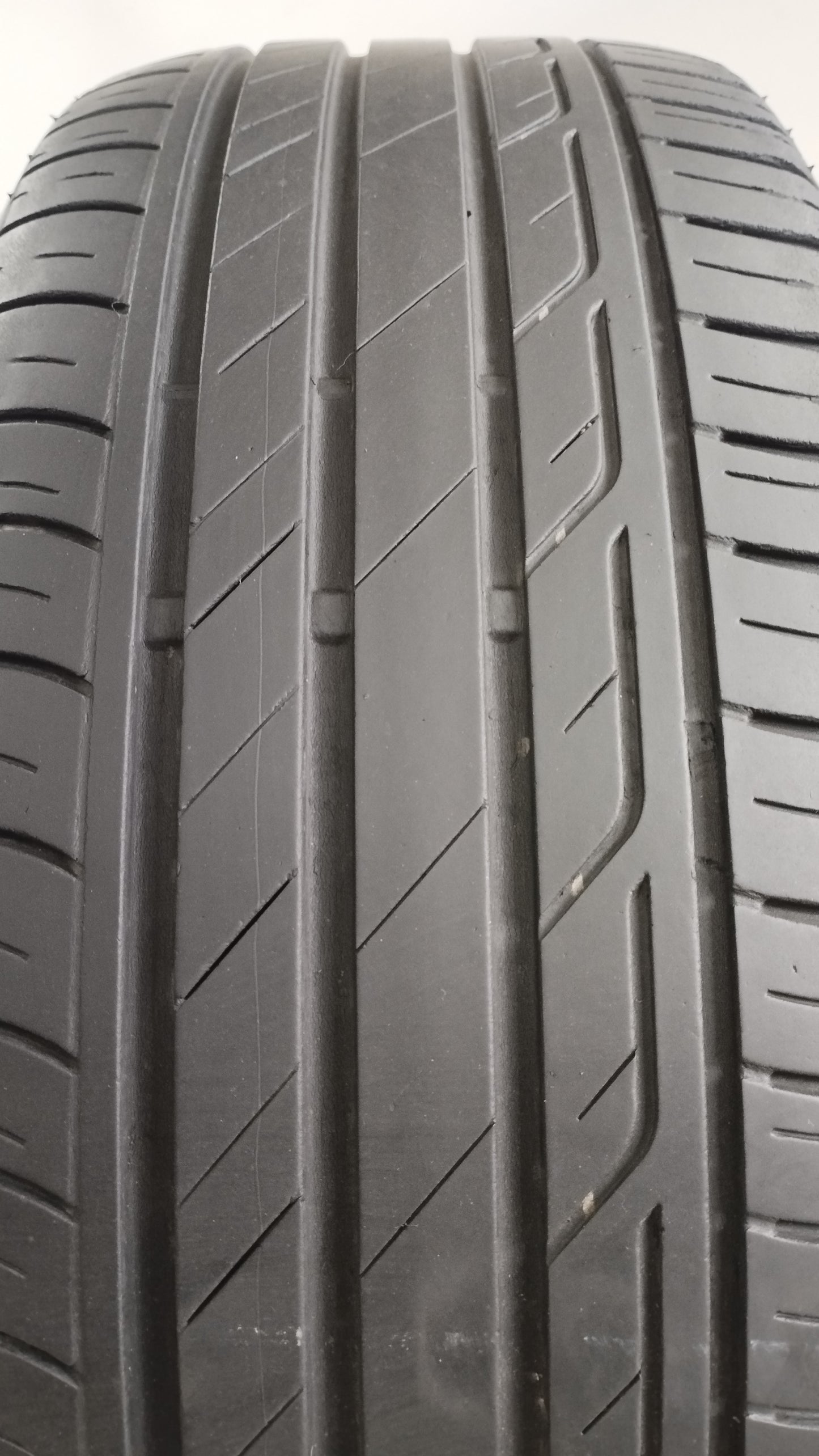 bridgestone 215/55 r17 t001 turanza cod.YY290