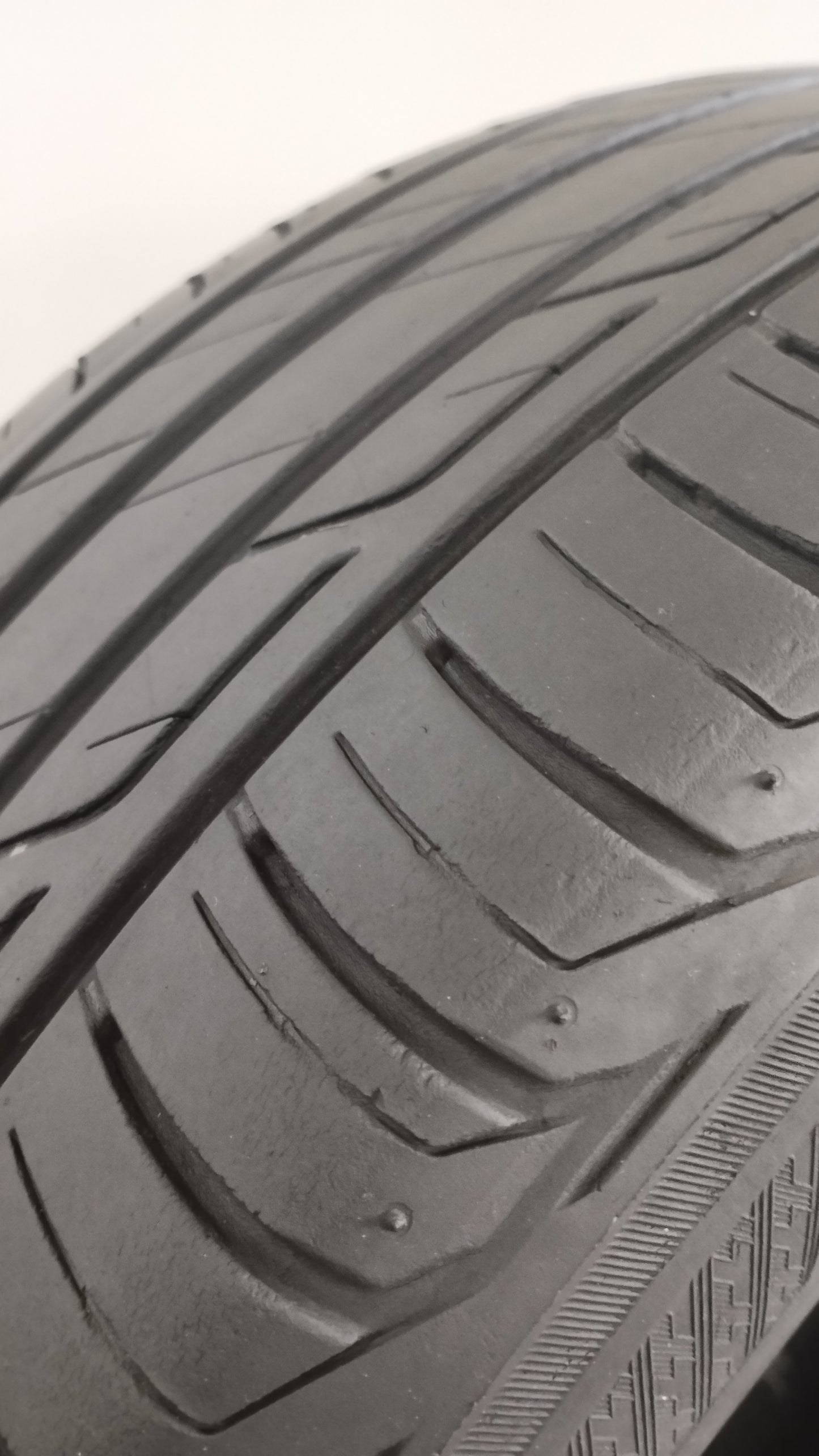bridgestone 215/55 r17 t001 turanza cod.YY290