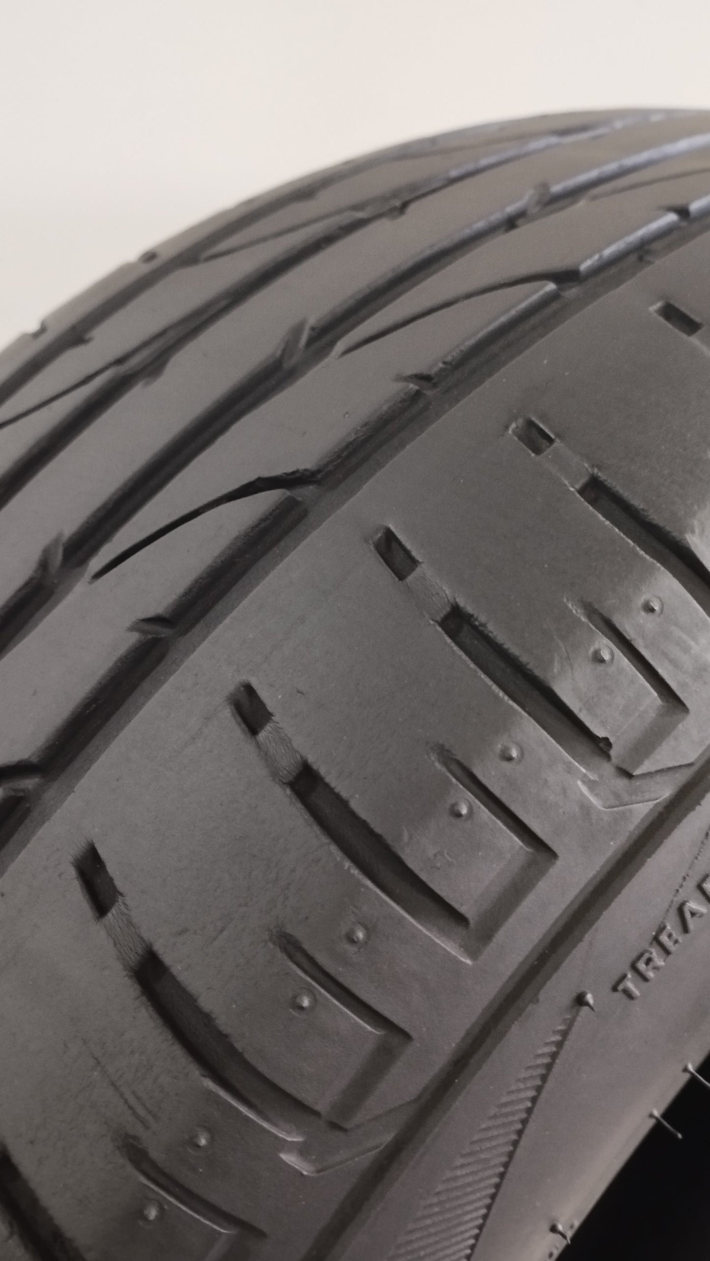 bridgestone 235/55 r17 dueler h/p sport ao cod.YY292