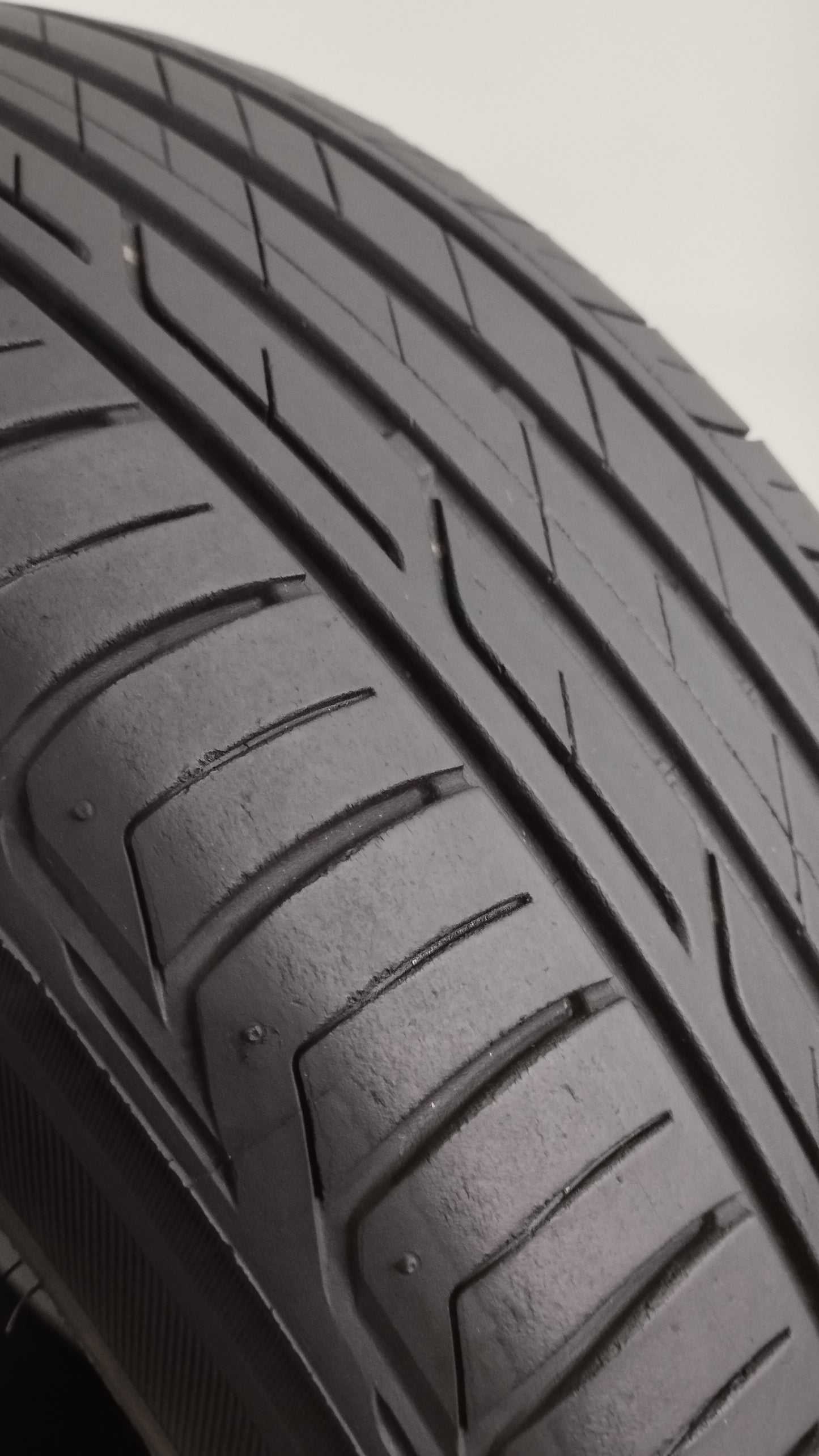bridgestone 215/55 r17 t001 turanza cod.YY298