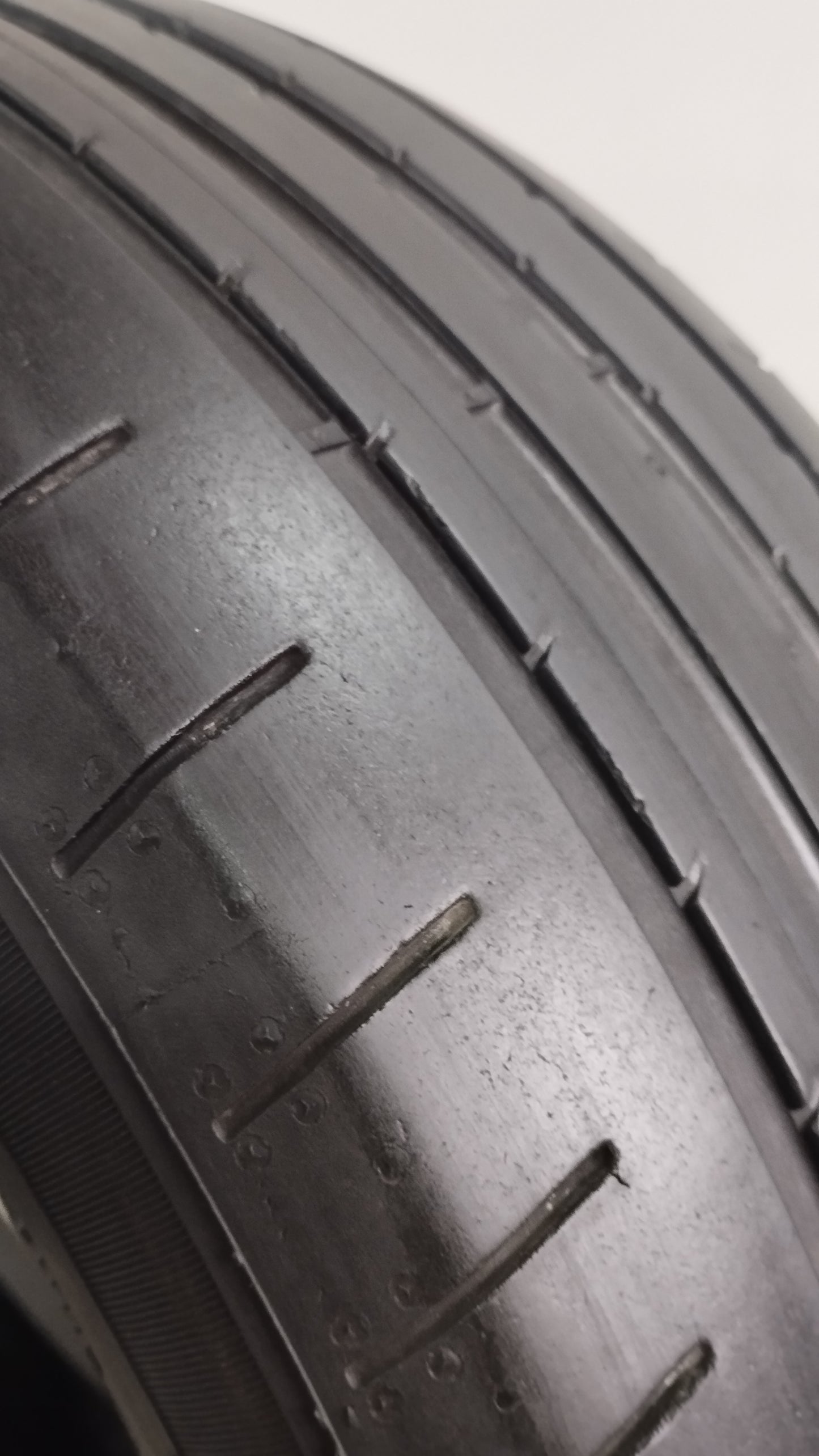 sava 215/55 r17 intesa uhp2 cod.YY301