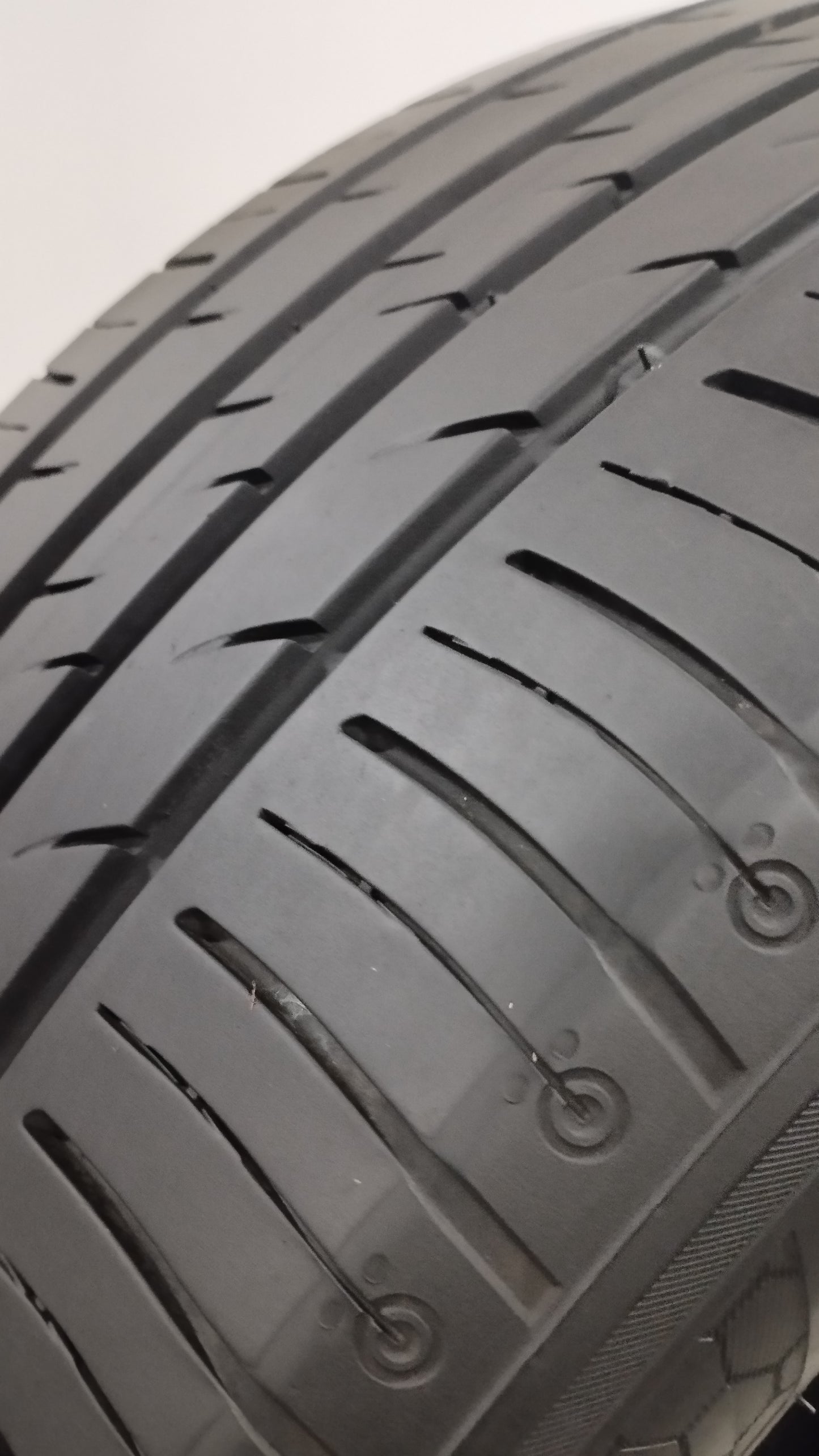 kumho 225/50 r17 eco wing es31 cod.YY307