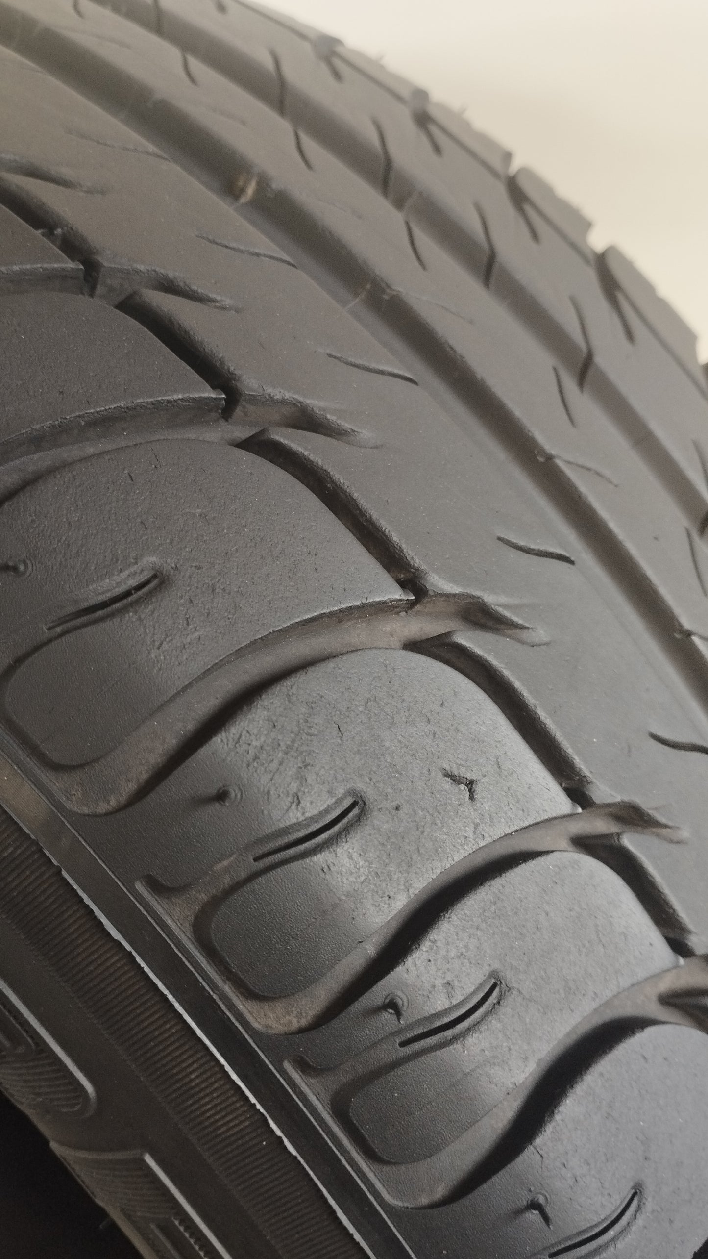 bf goodrich 215/50 r17 g-grip cod.YY313