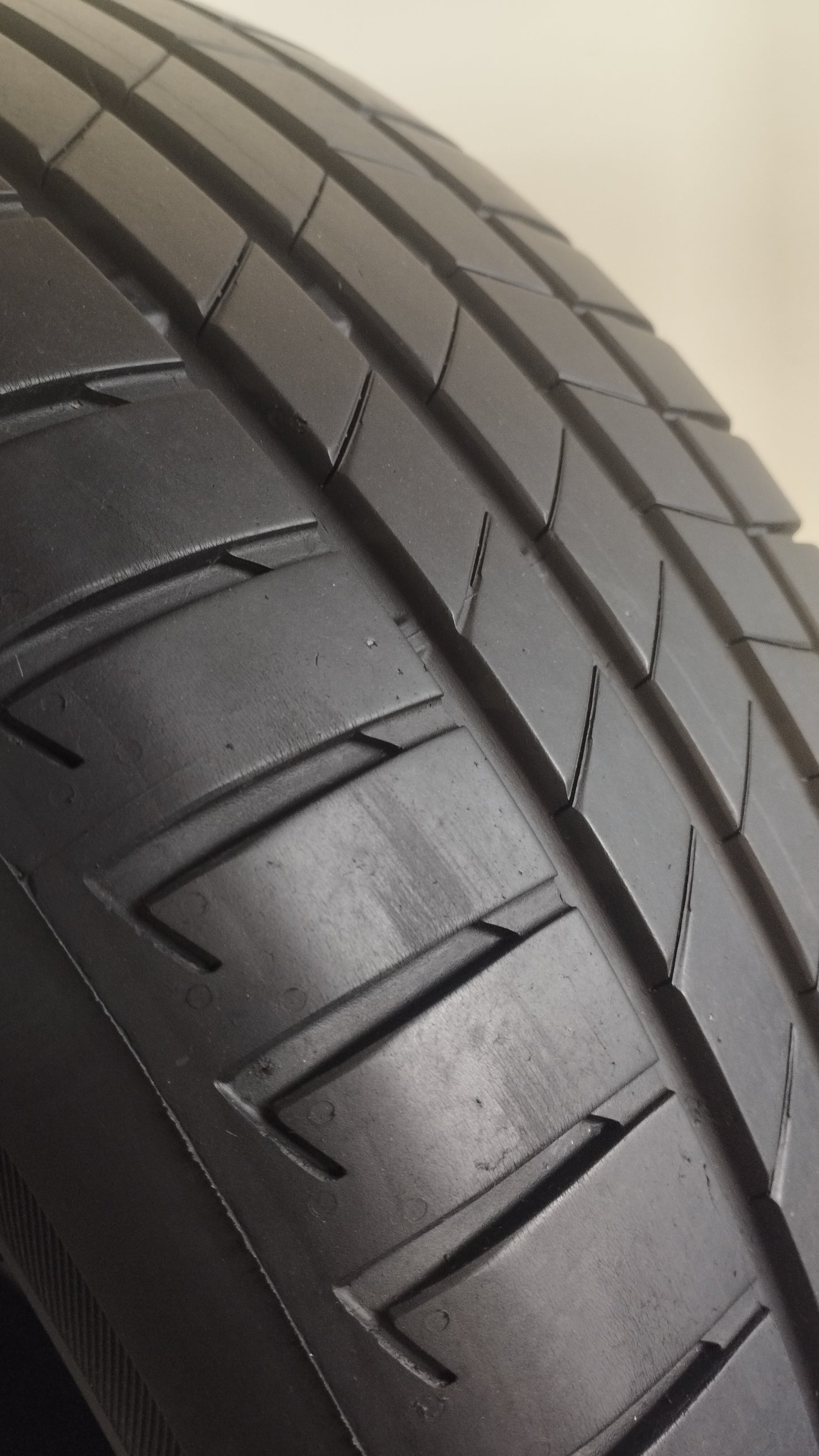 bridgestone 215/50 r17 t005 turanza cod.YY317