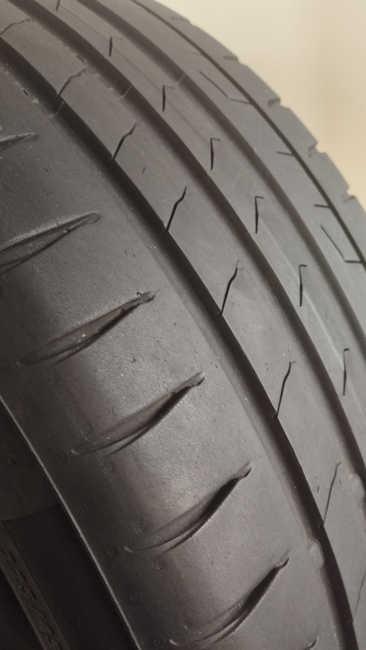continental 225/45 r17 premiumcontact 7 ev cod.YY325