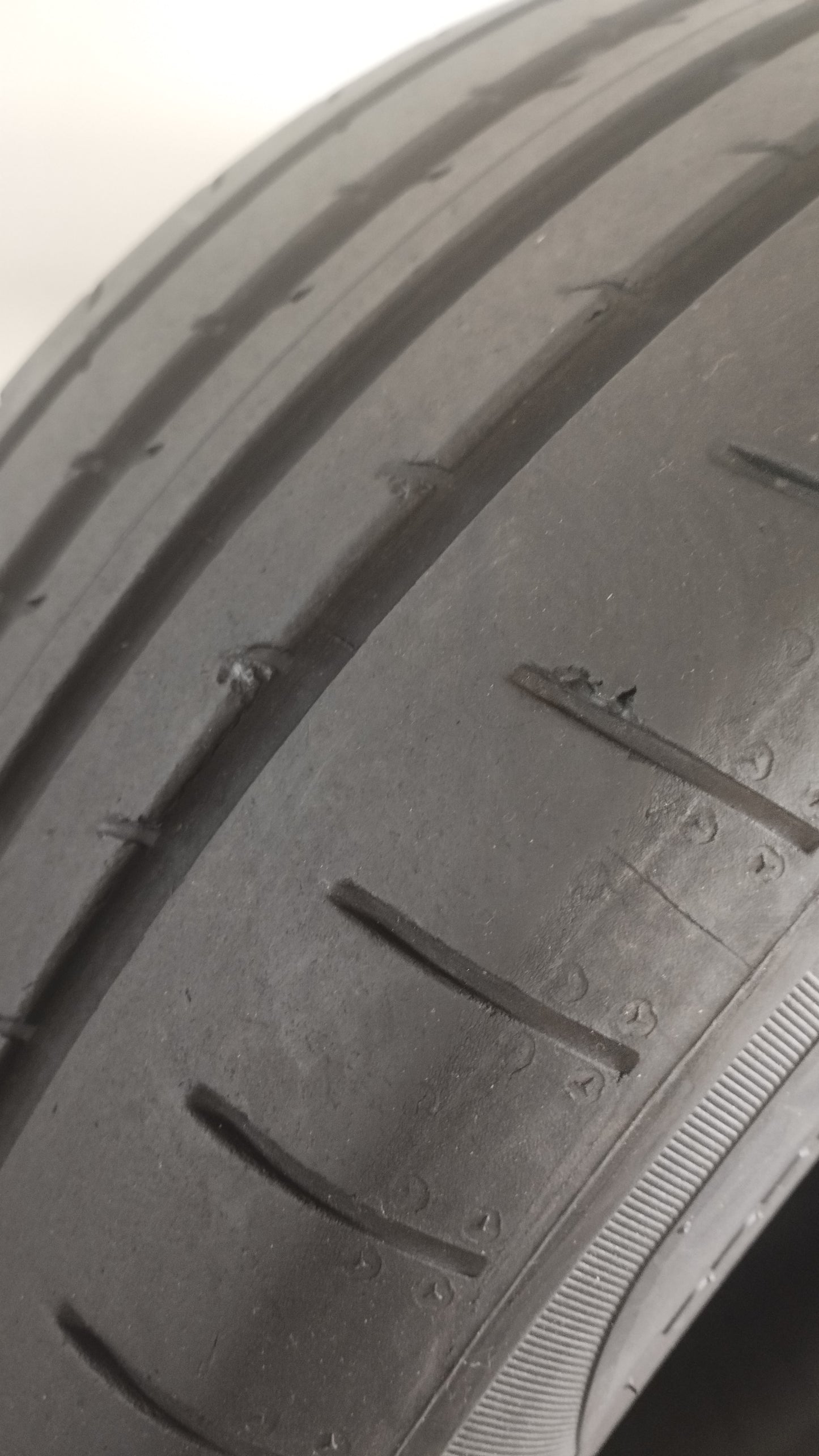 sava 225/45 r17 intensa uhp 2 cod.YY326