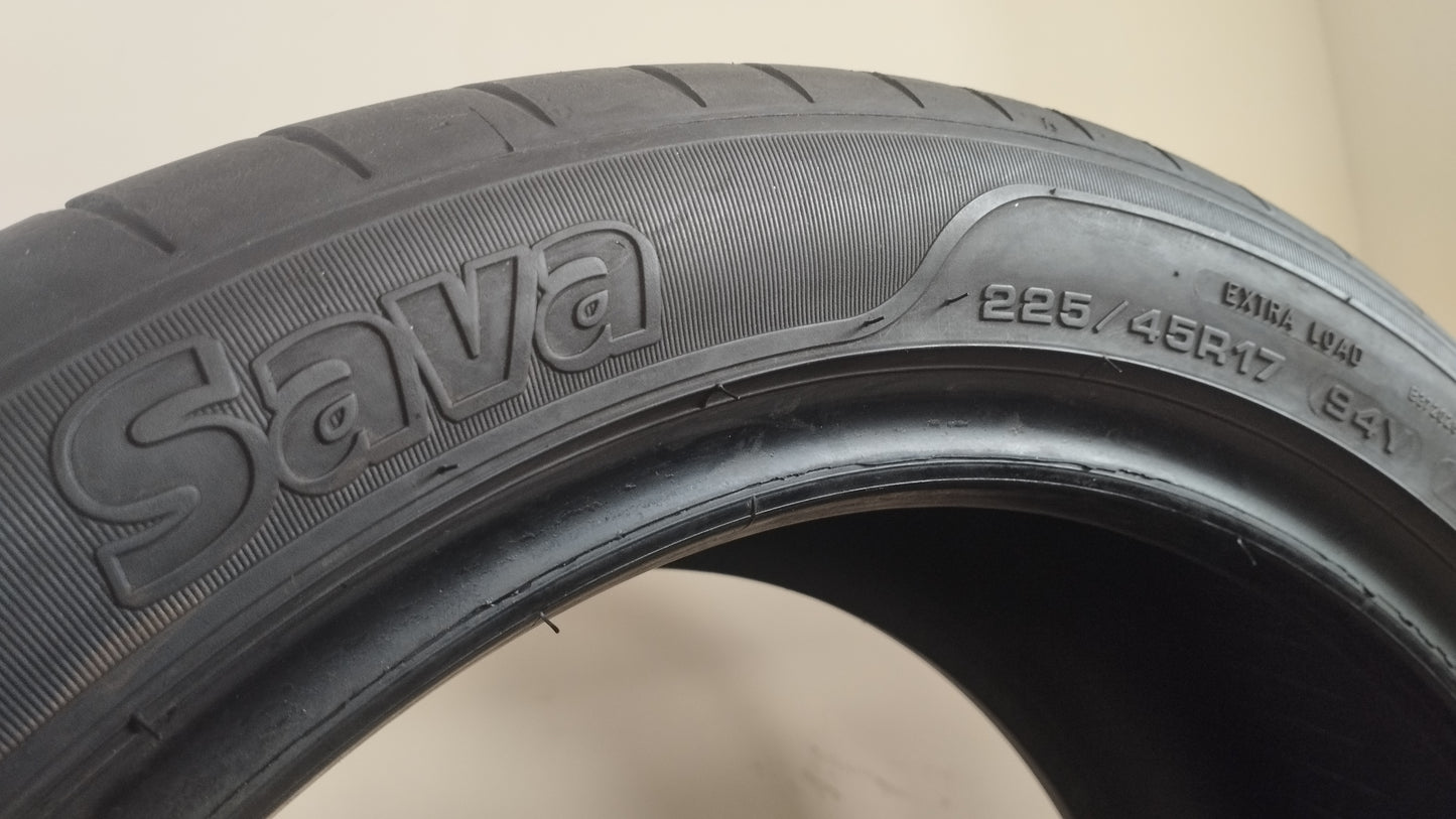sava 225/45 r17 intensa uhp 2 cod.YY326