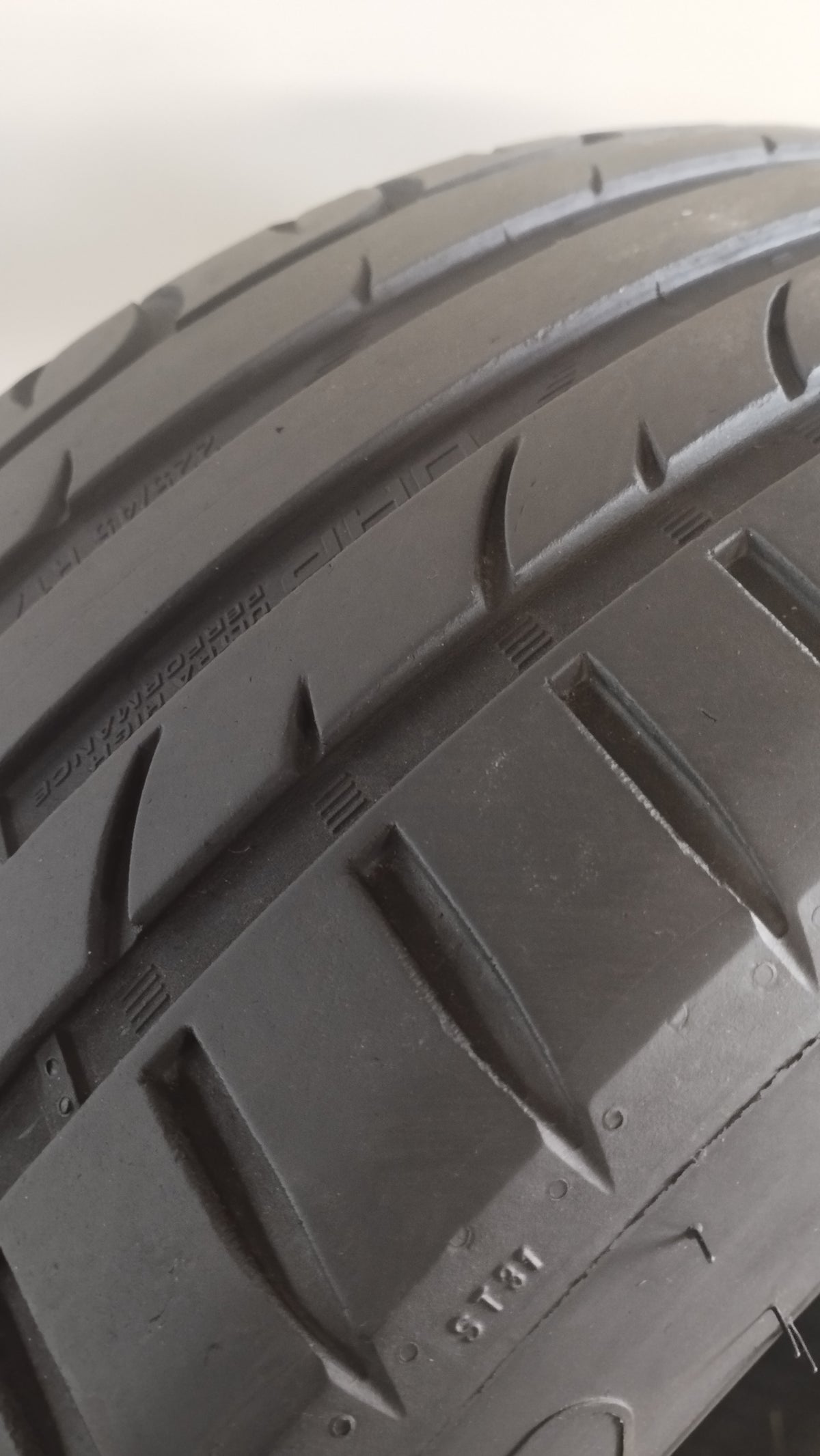 strial 225/45 r17 ultrahigh performance uhp cod.YY333