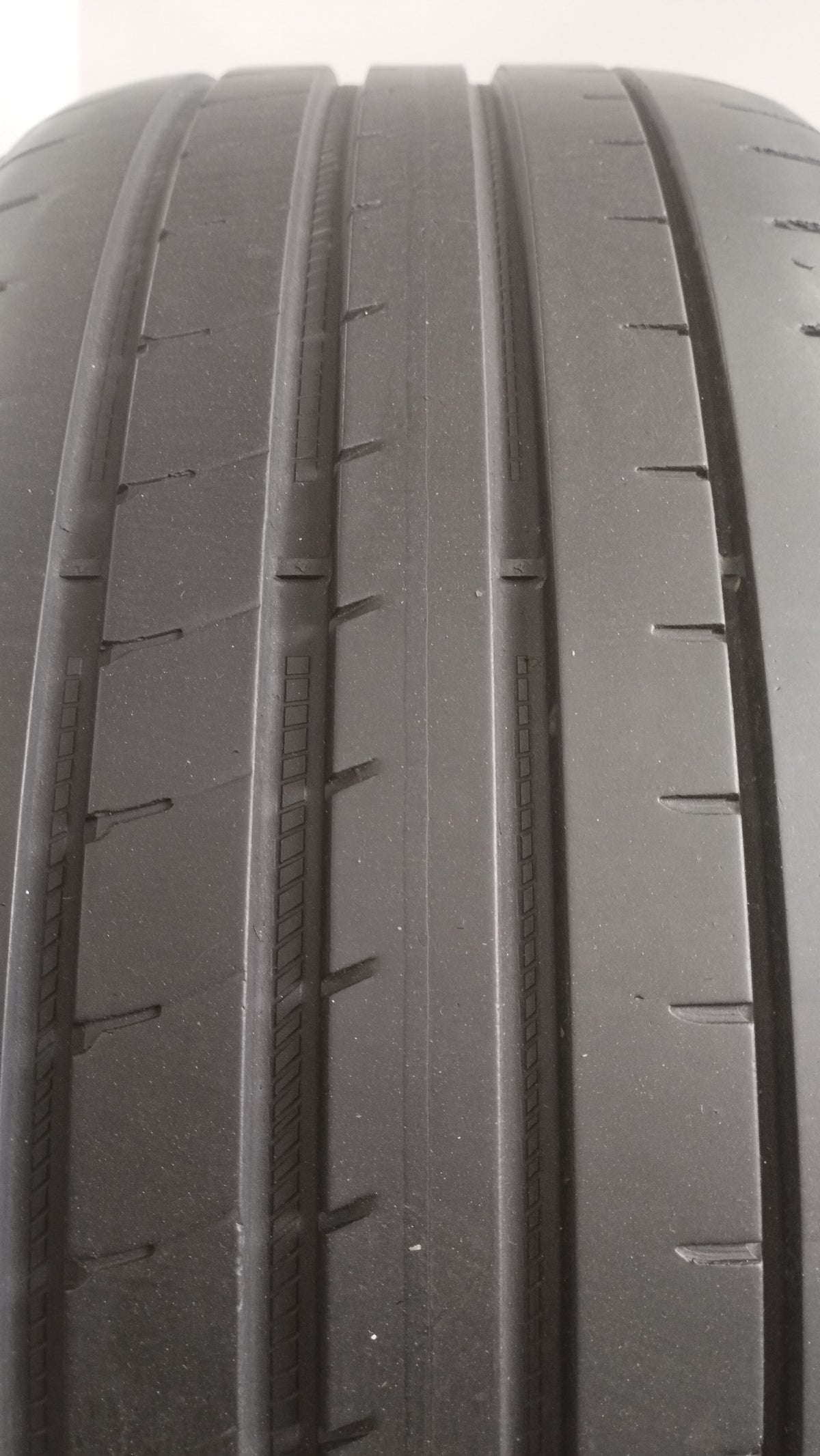 goodyear 225/45 r17 eagle f1 cod.YY337