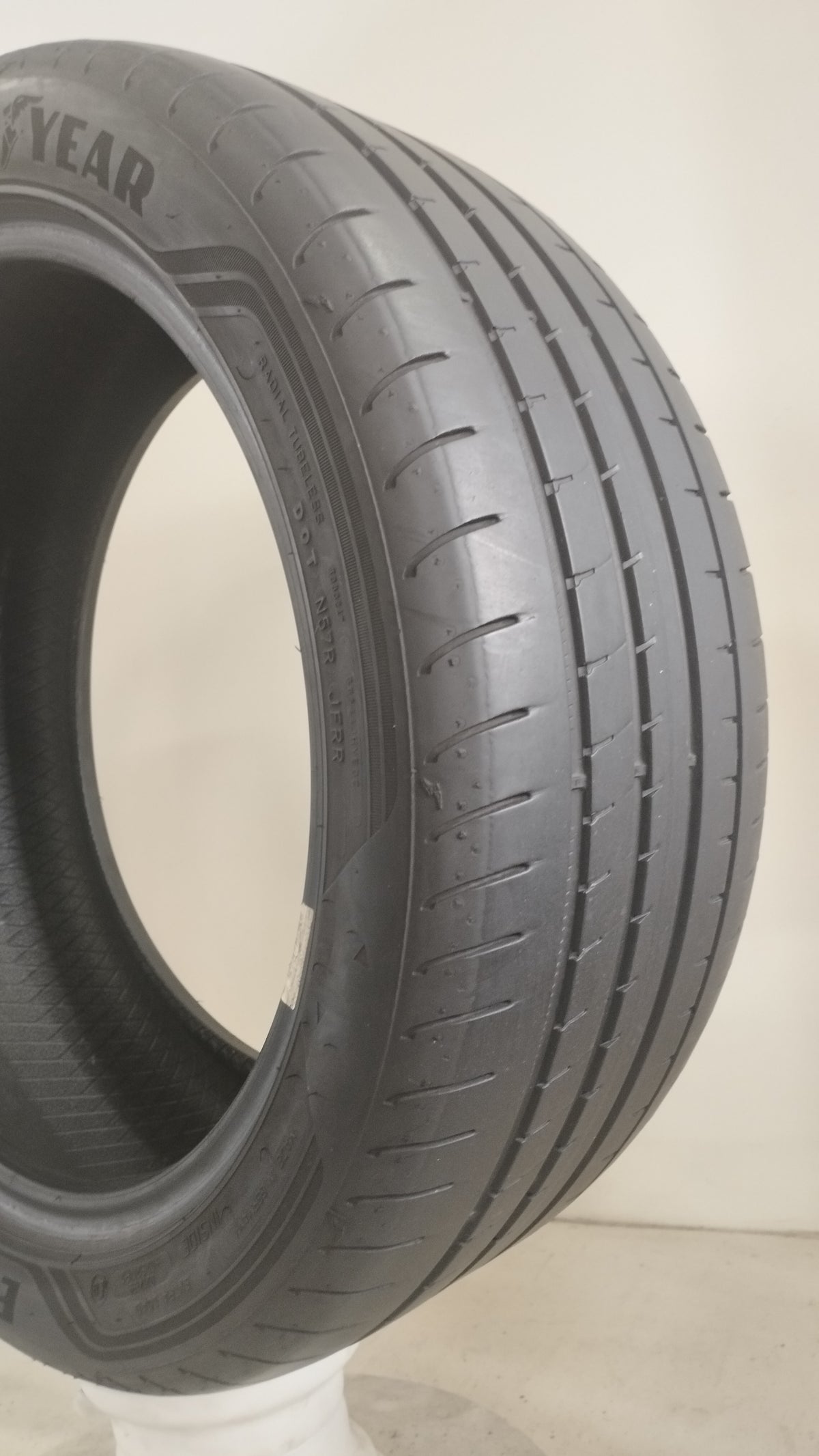 goodyear 225/45 r17 eagle f1 cod.YY337