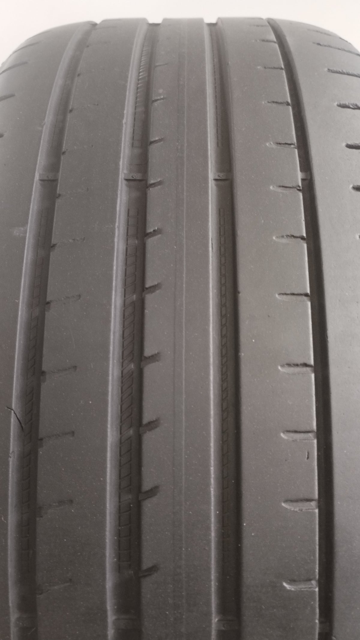 goodyear 225/45 r17 eagle f1 cod.YY338