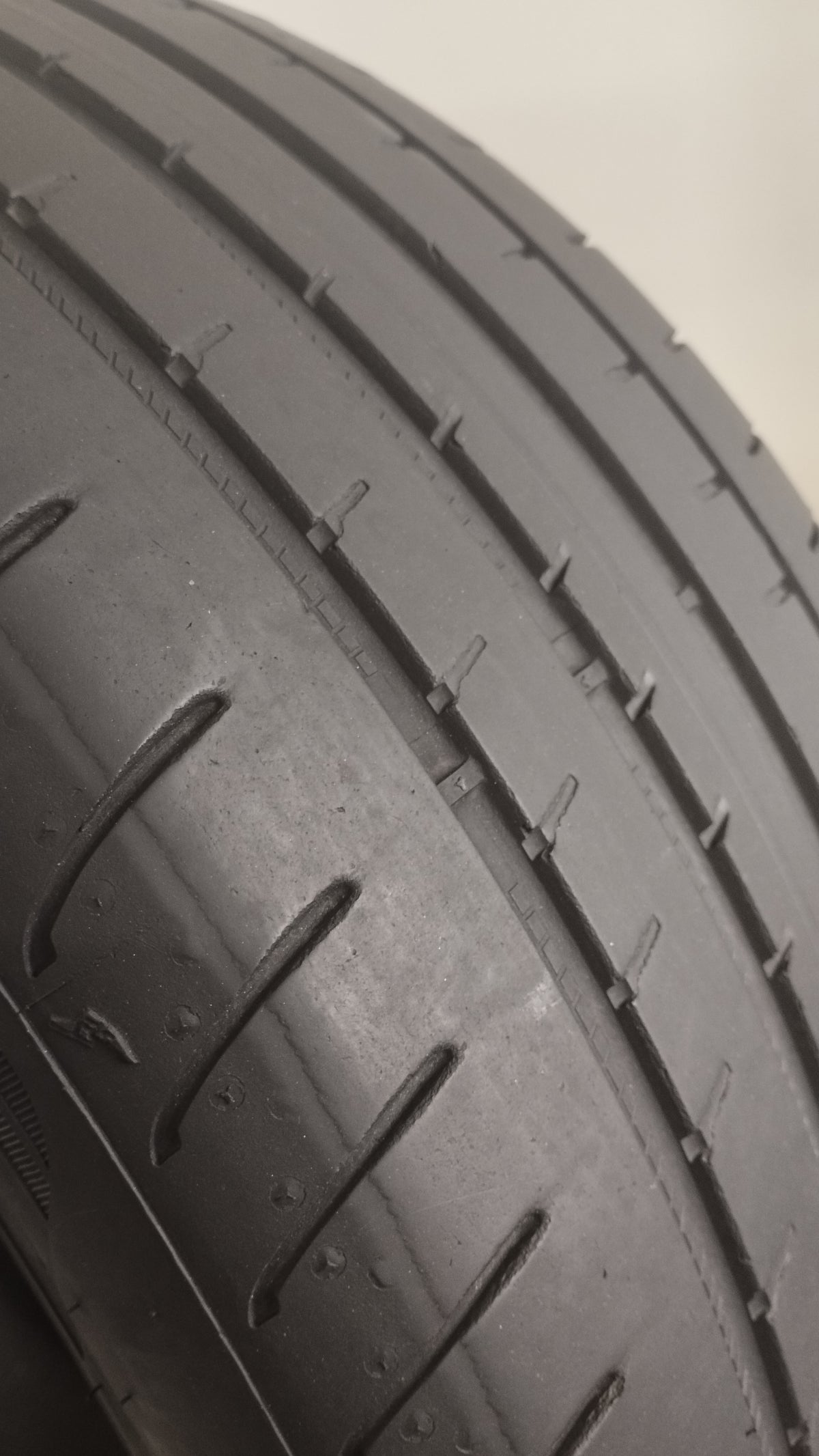 goodyear 225/45 r17 eagle f1 cod.YY338