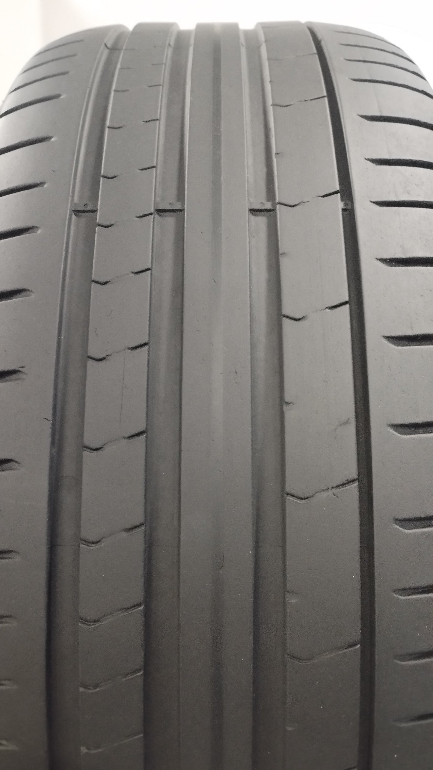 pirelli 255/40 r21 pzero vol  cod.YY341