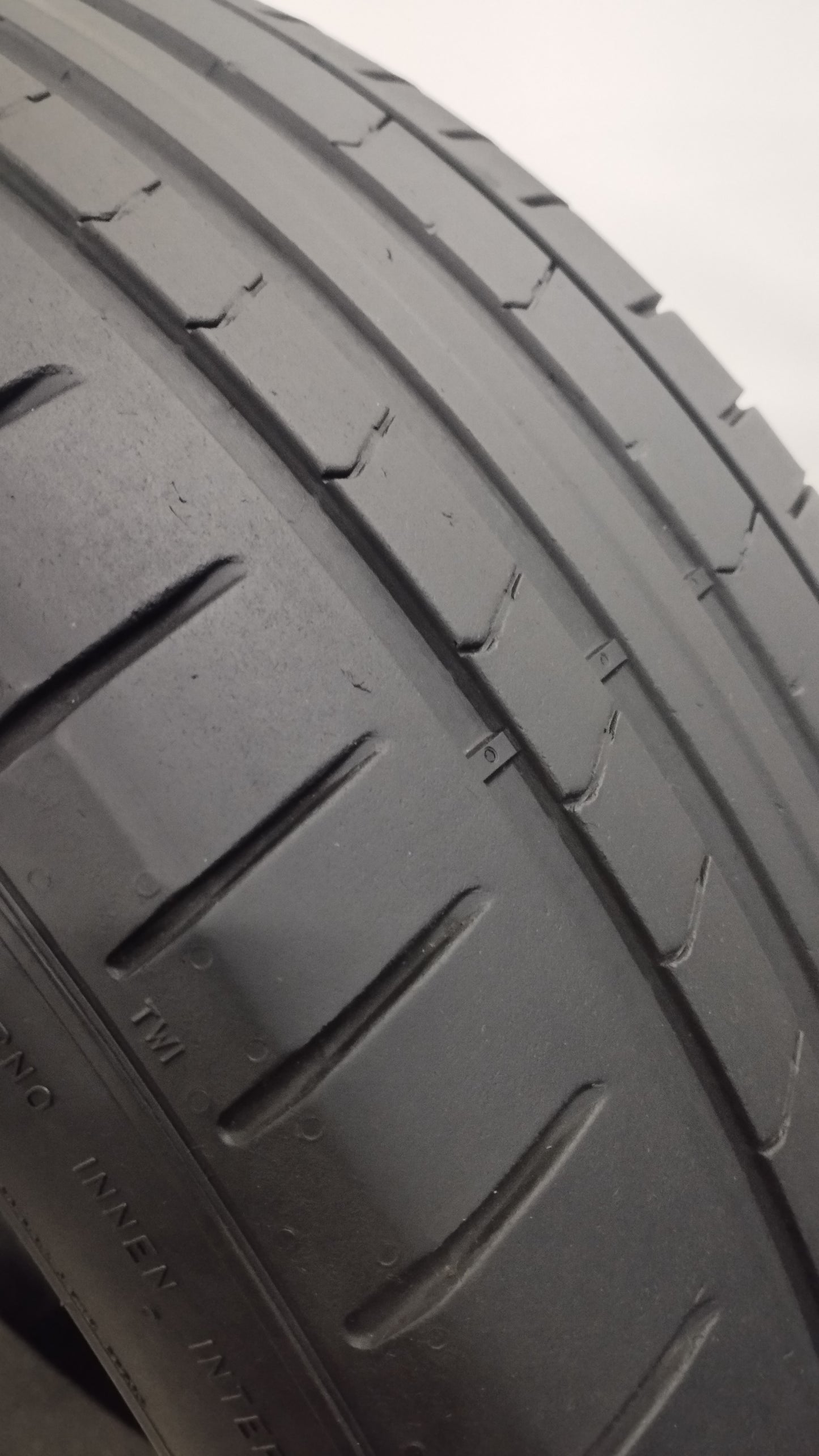 pirelli 255/40 r21 pzero vol  cod.YY341