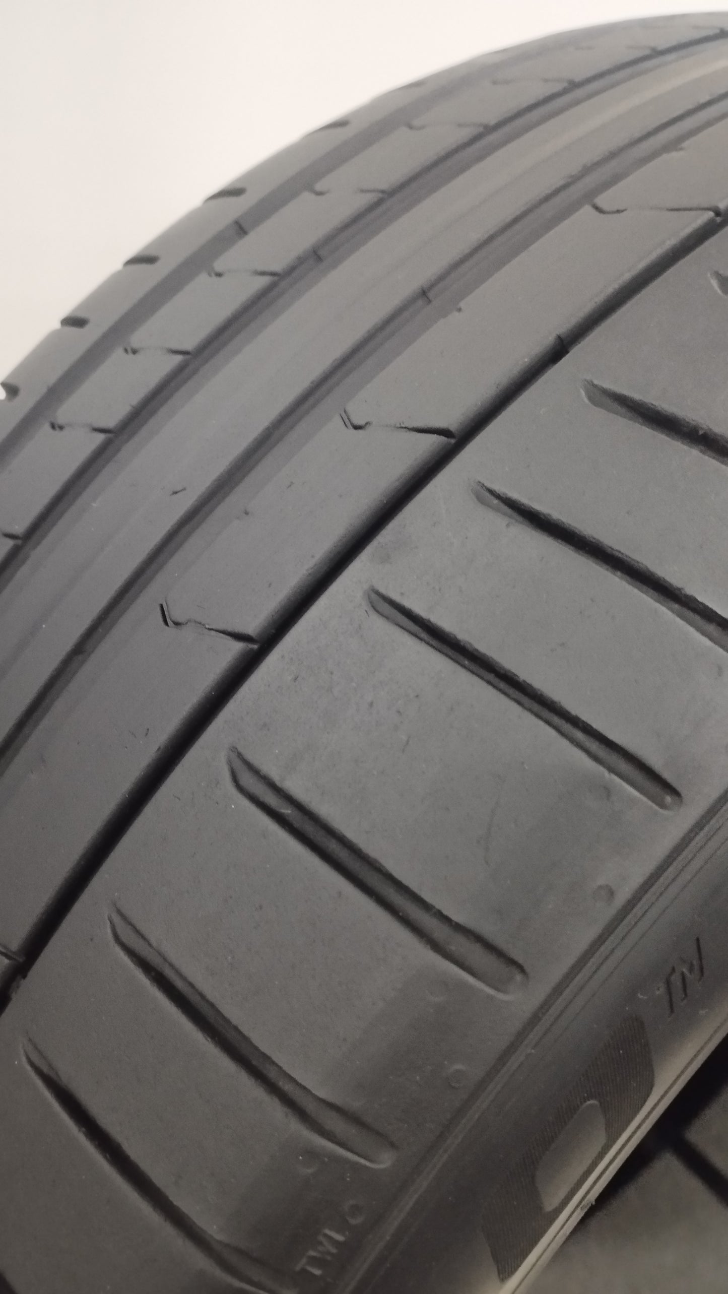 pirelli 255/40 r21 pzero vol  cod.YY341