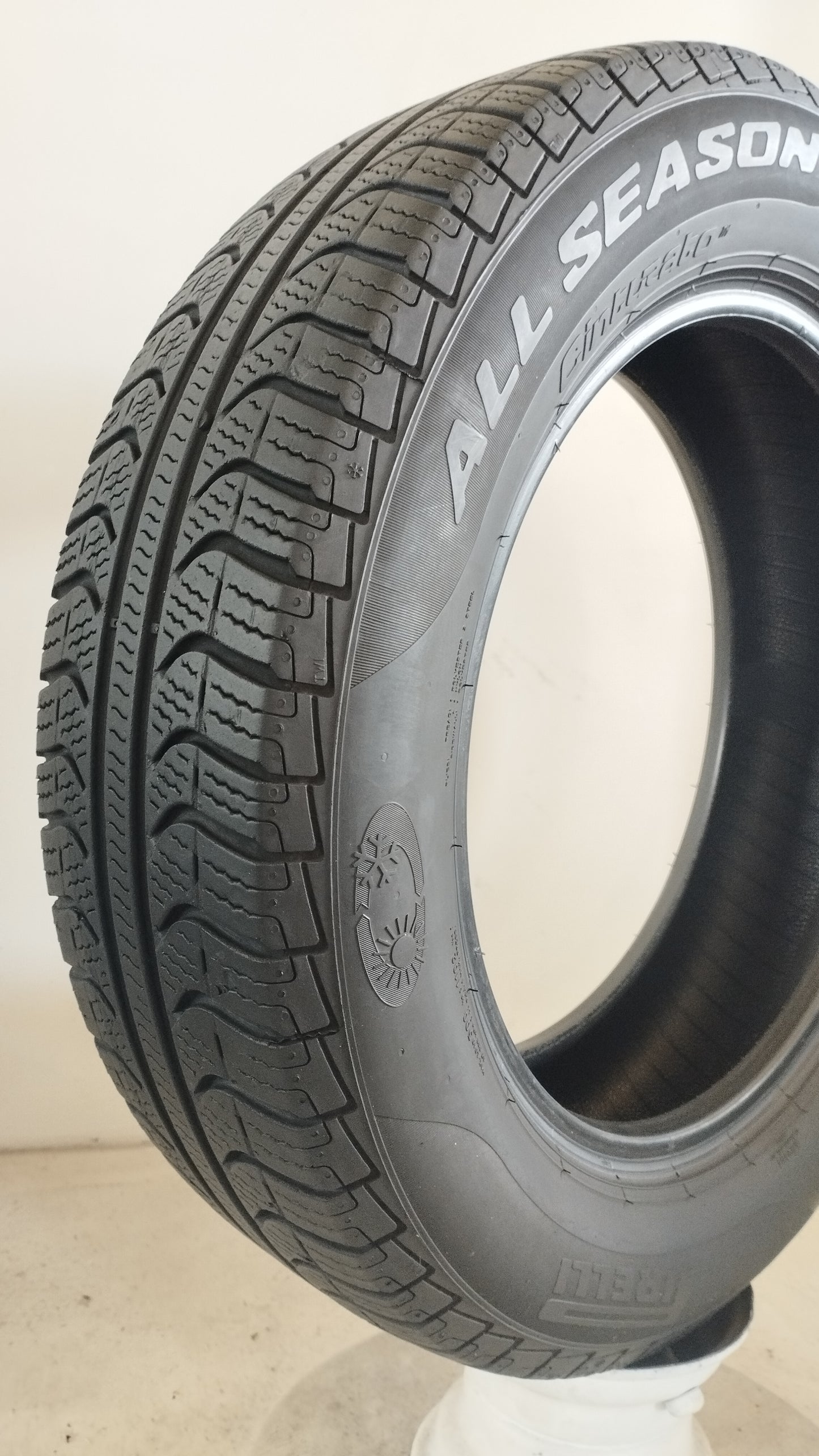 pirelli 175/65 r15 cinturarto allseason cod.YY369