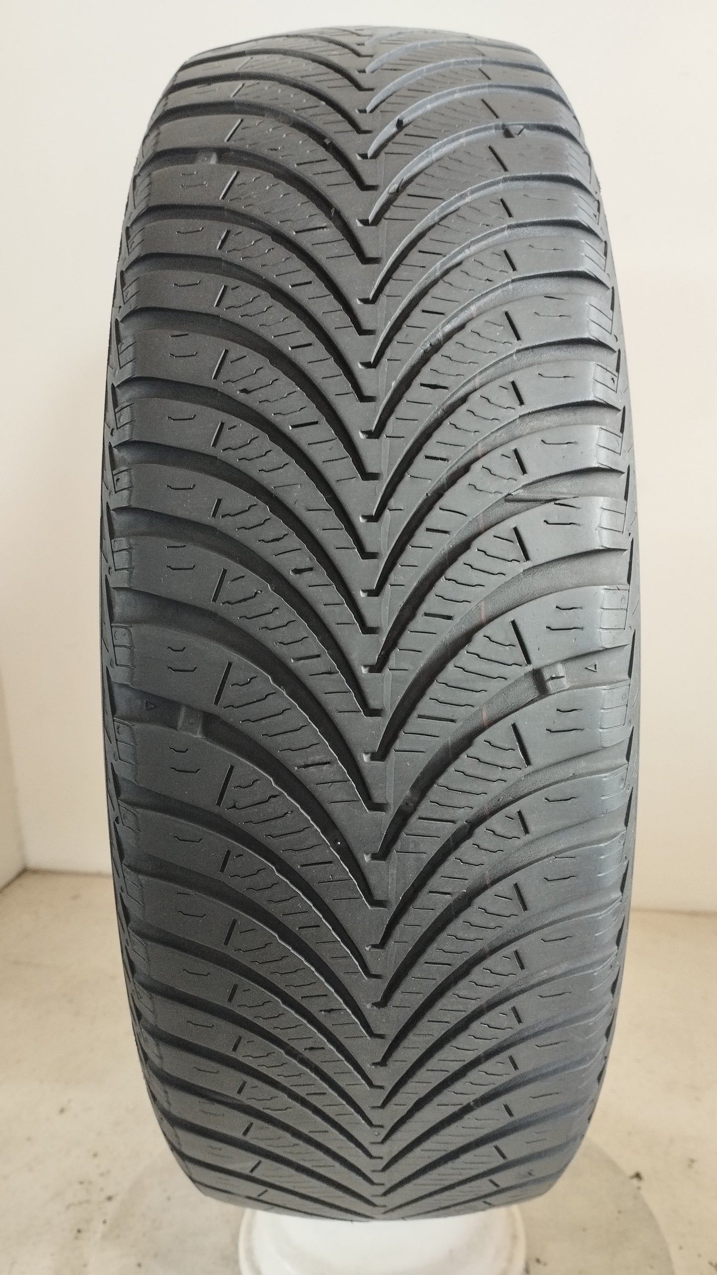 kumho 165/60 r14 solus ha 4s cod.YY377