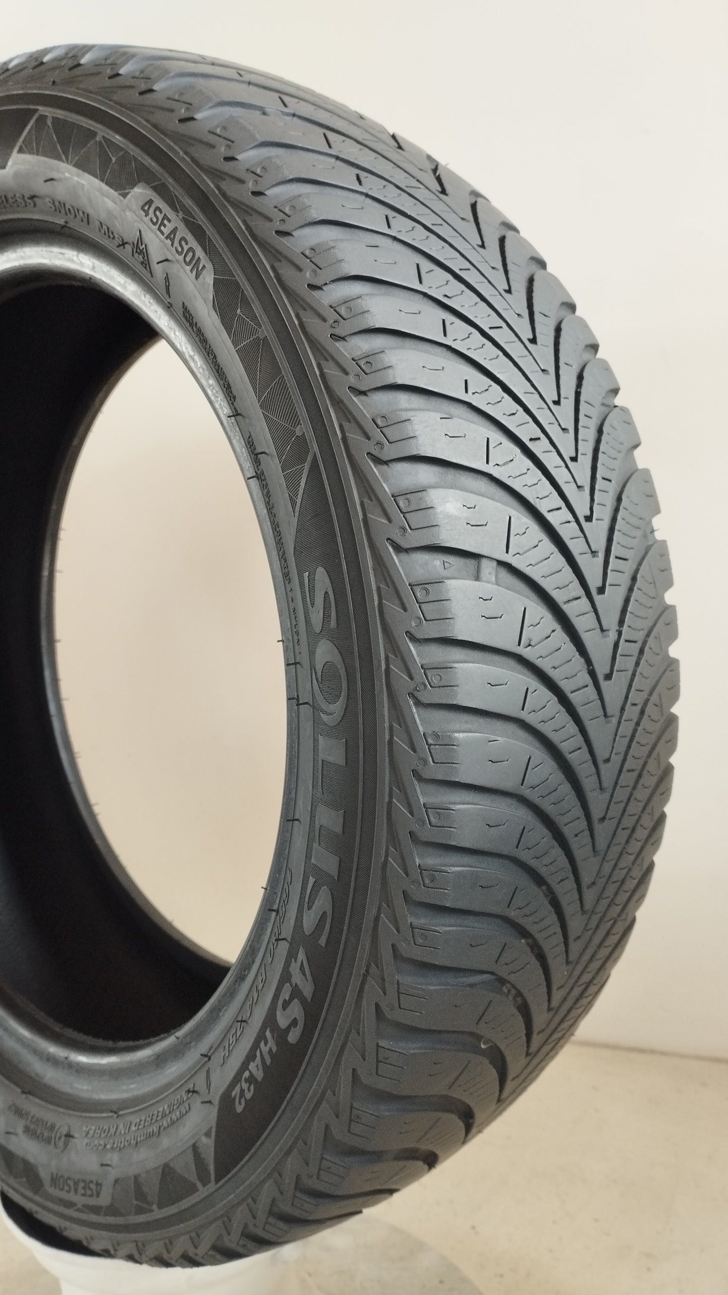 kumho 165/60 r14 solus ha 4s cod.YY377