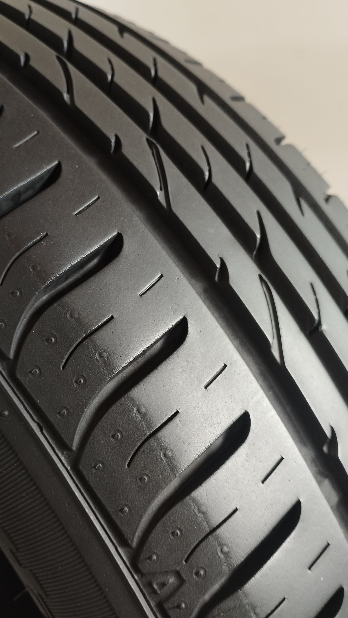 nexen 185/60 r15 nblue hd plus cod.YY378