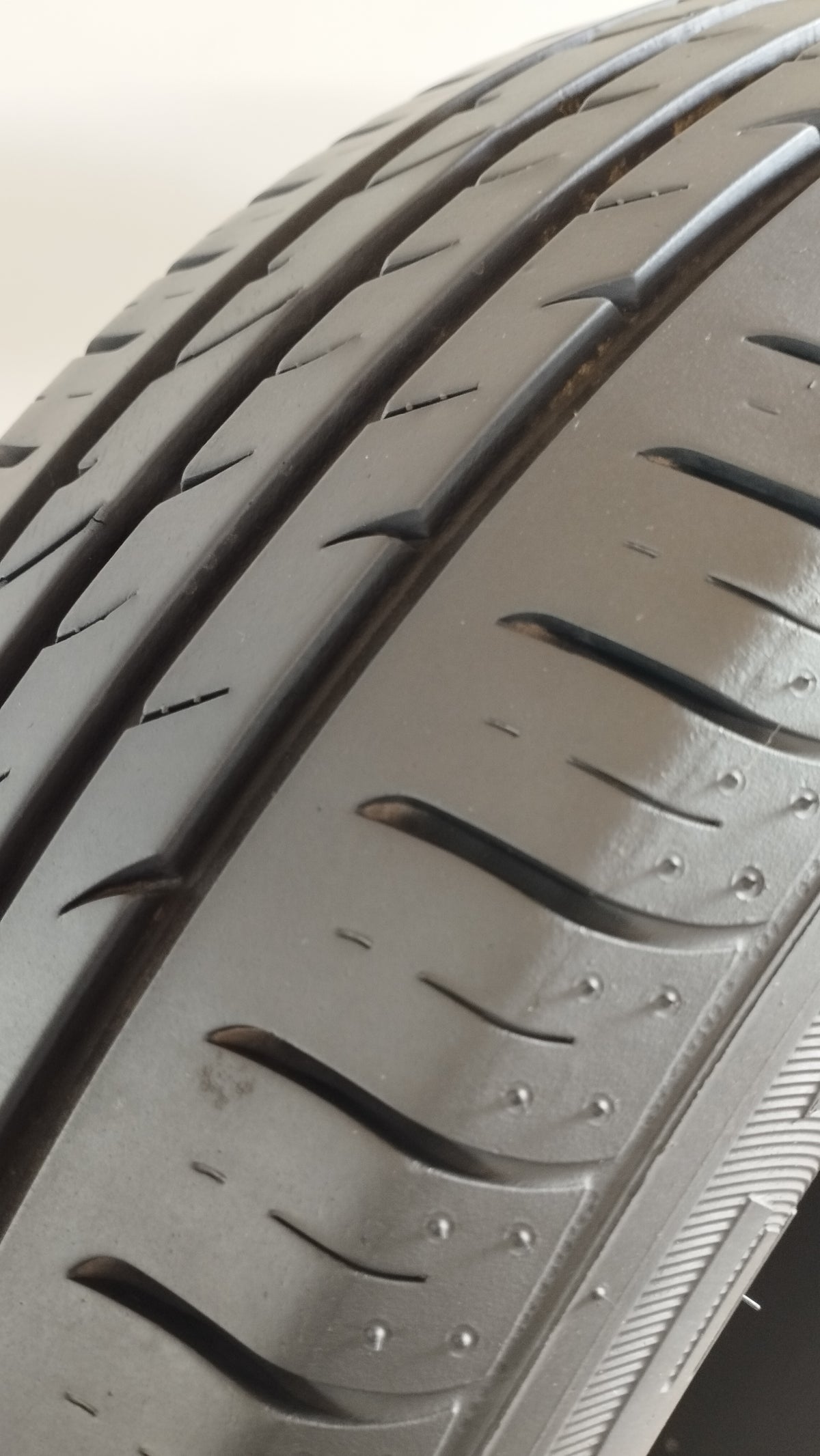 nexen 185/60 r15 nblue hd plus cod.YY378