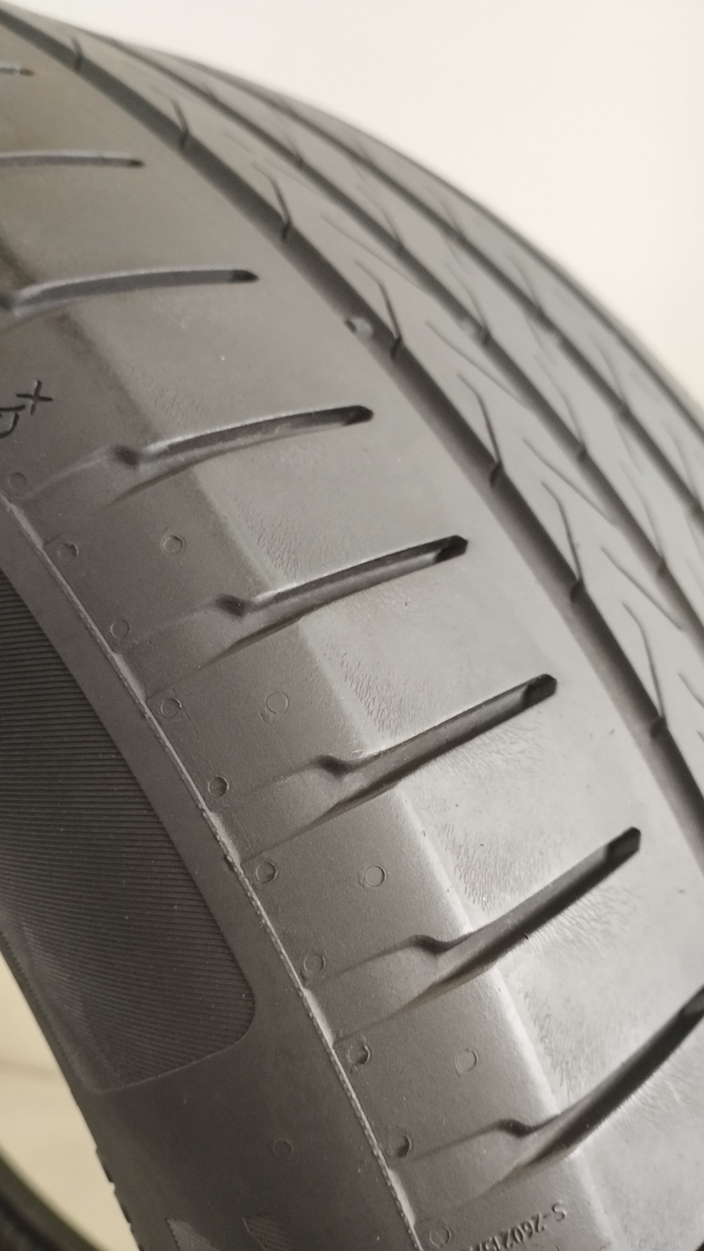 continental 285/40 r20 ecocontact 6q mo YY37
