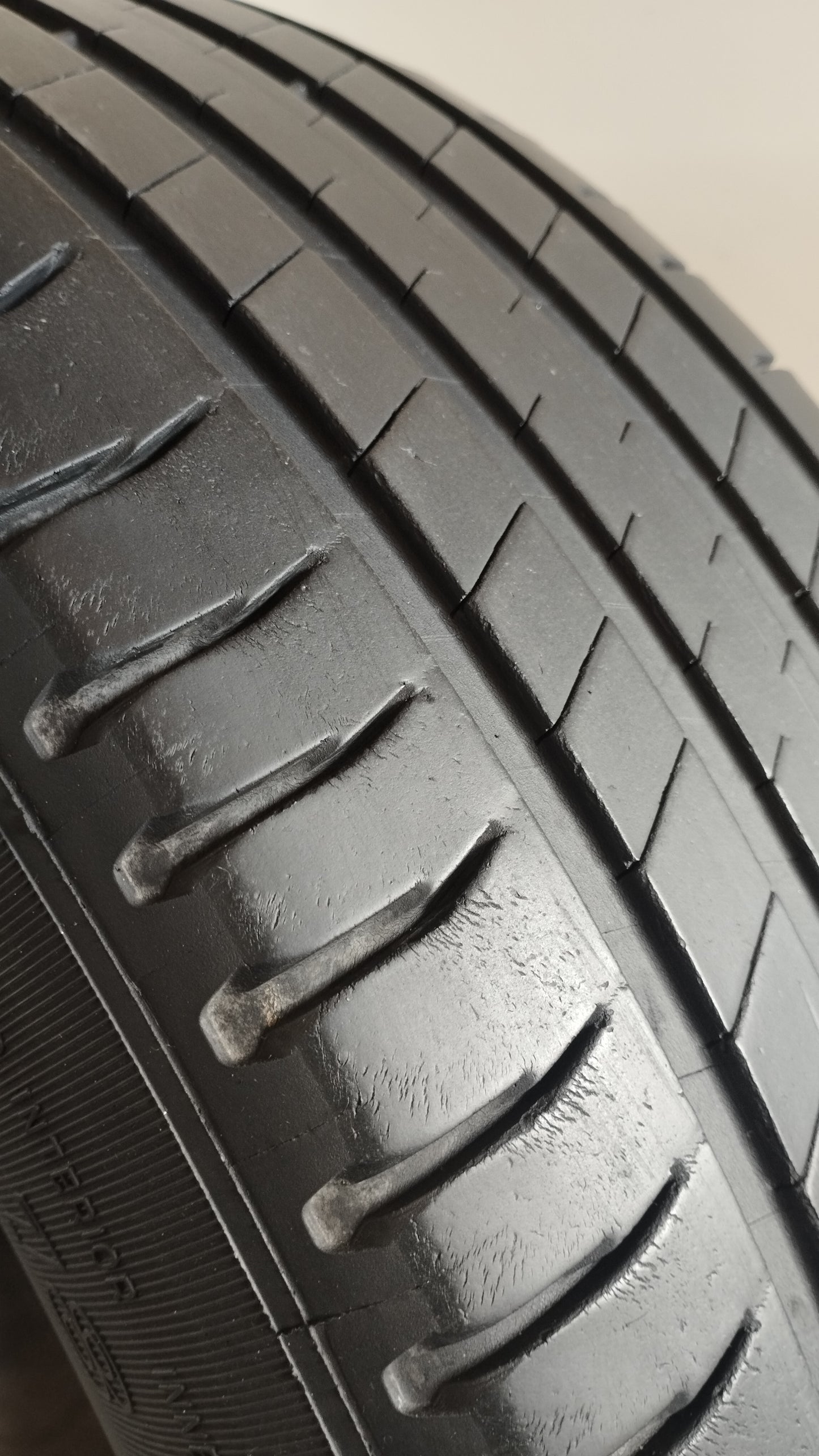michelin 235/60 r18 latitude sport 3 ao cod.YY380