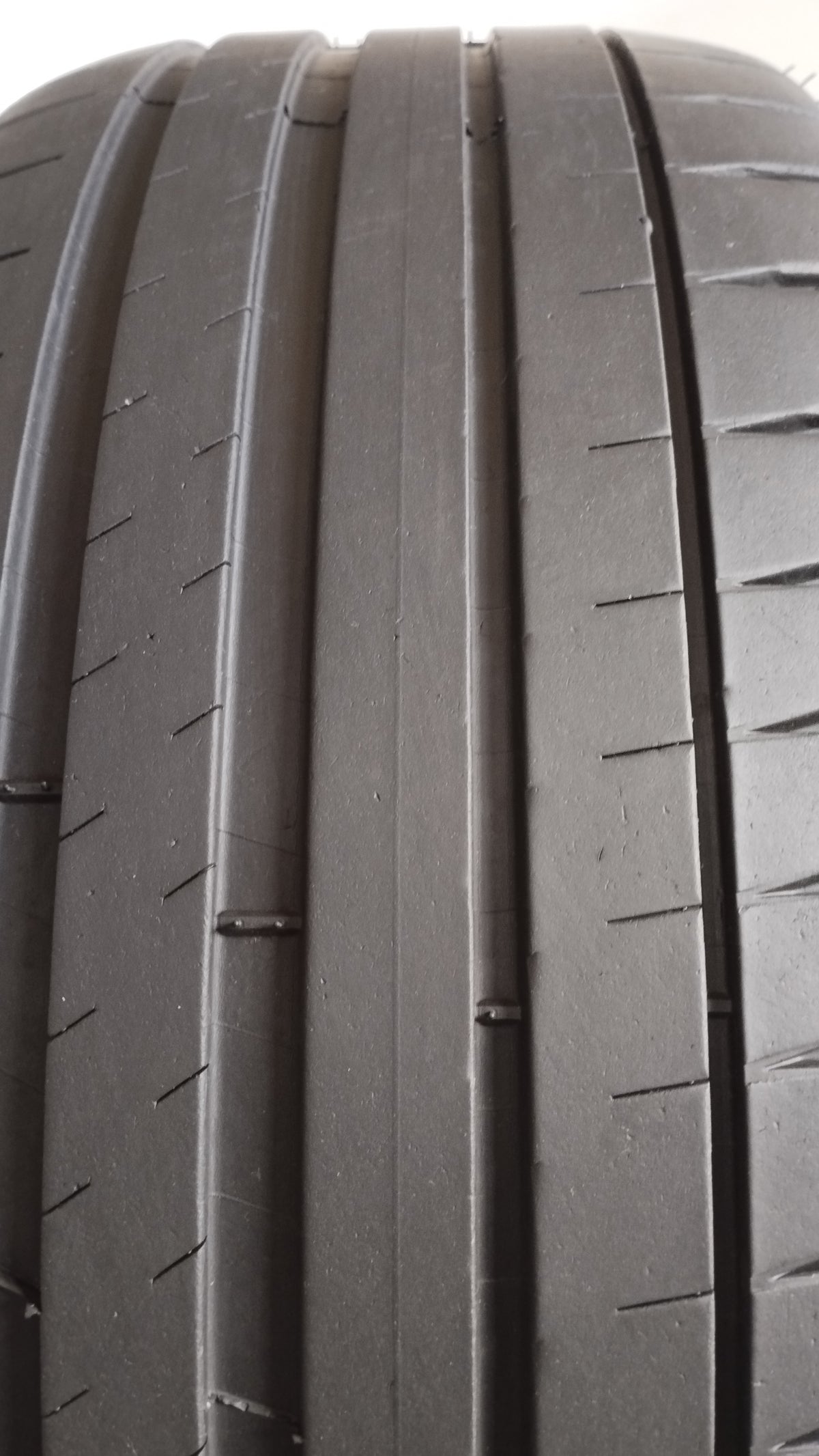 michelin pilotsport 4 235/45 r17 battistrada 5.0 mm cod.YY388