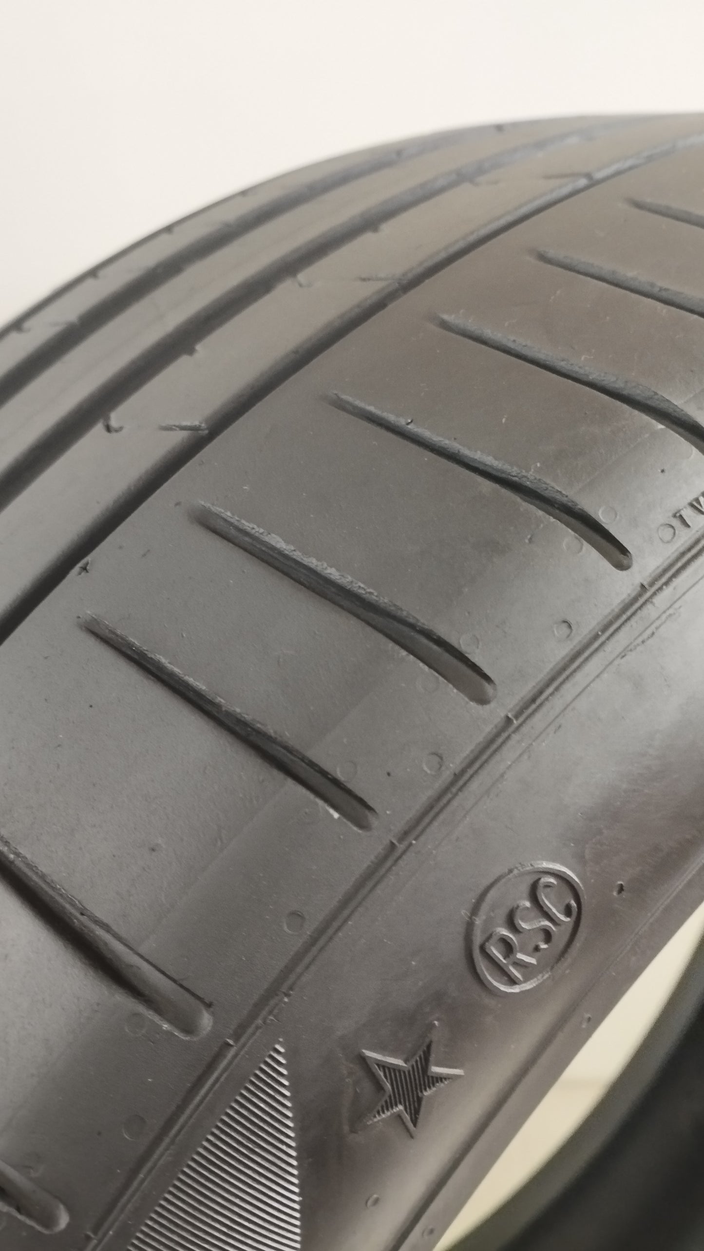 pirelli 275/40 r20 pzero YY38