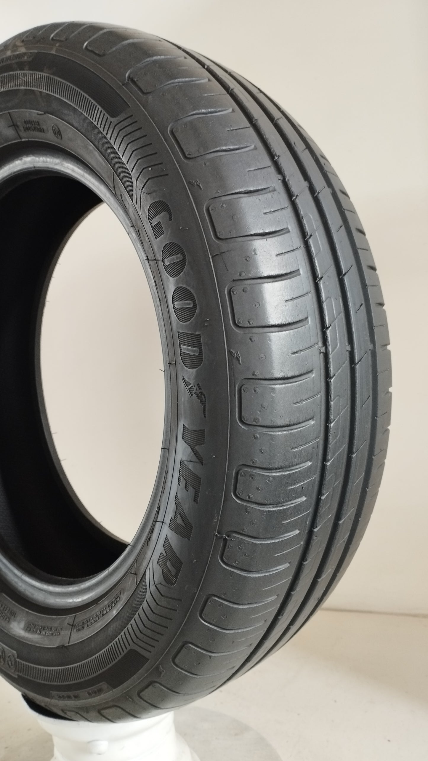 goodyear 185/65 r15 efficientgrip cod.YY393