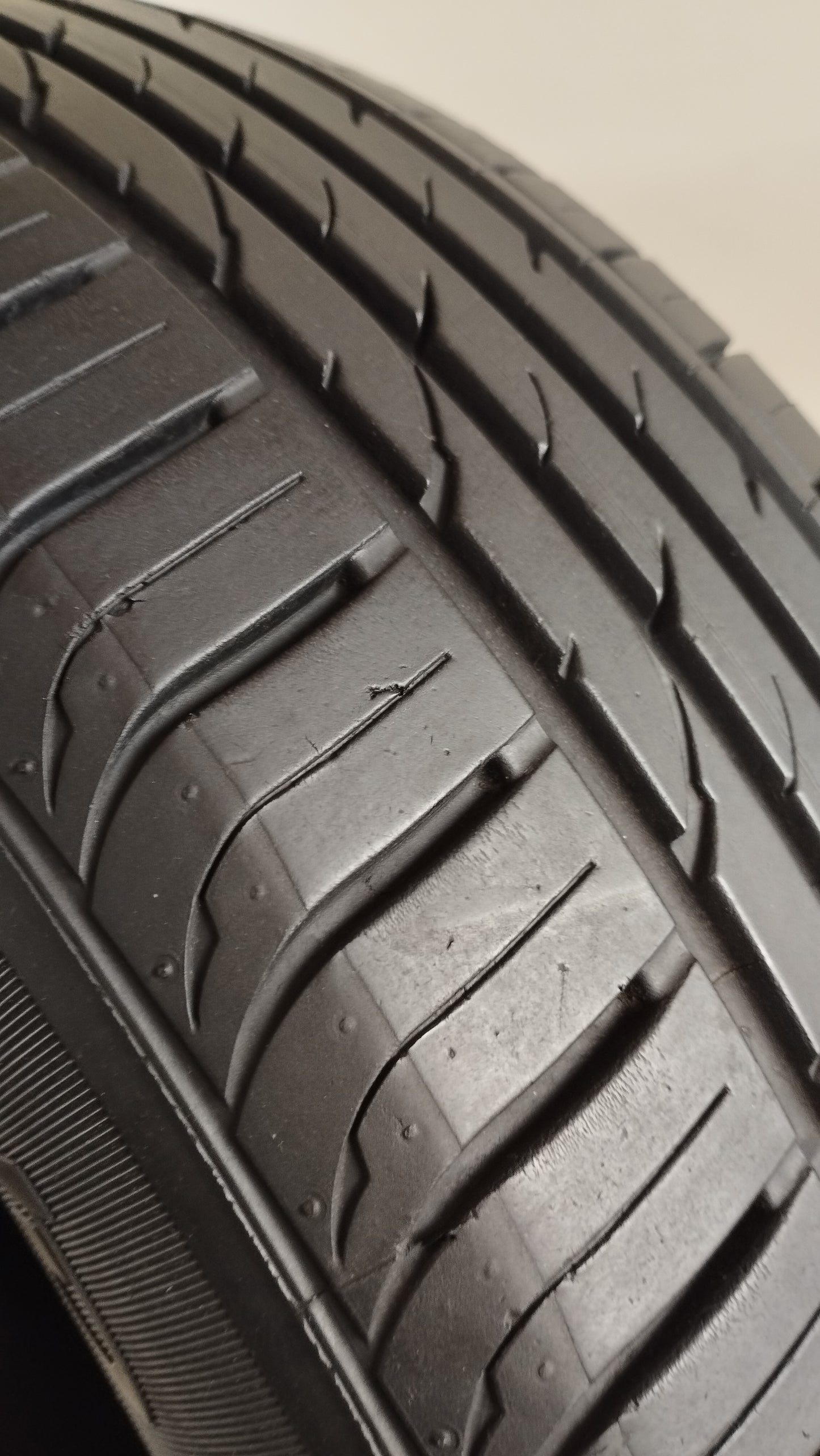 nexen 185/60 r15 nblue hd cod.YY396