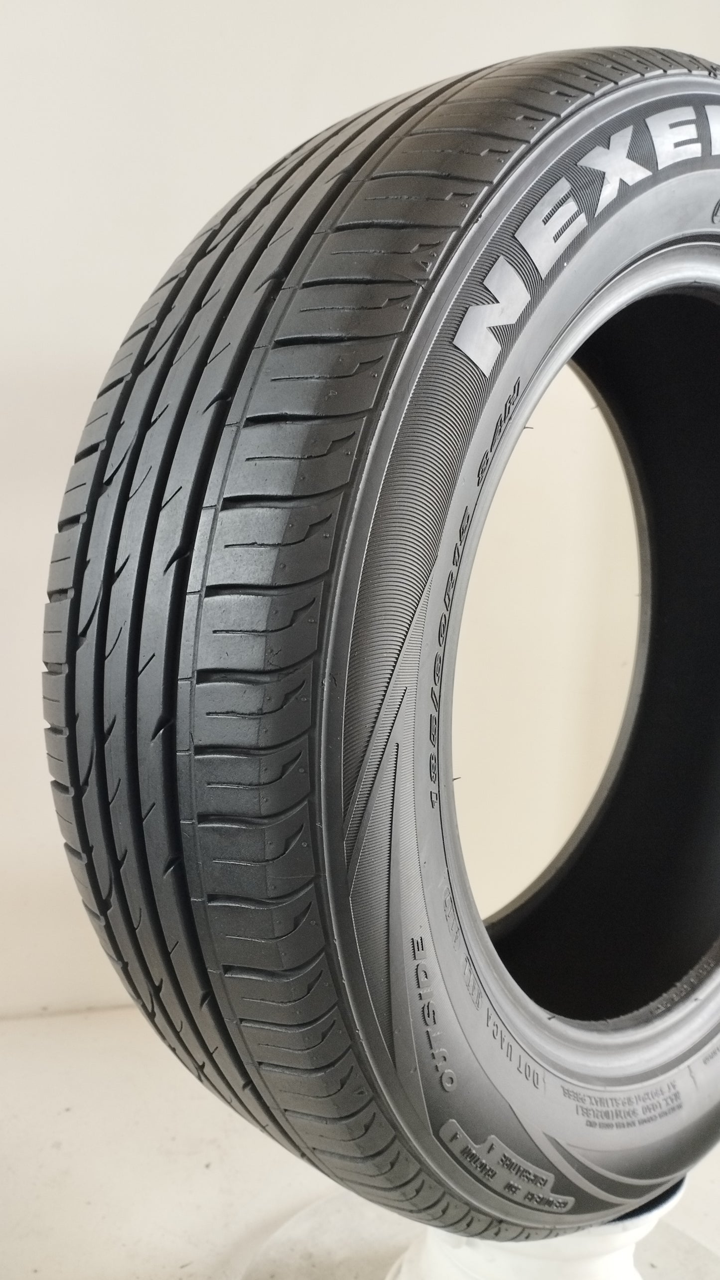 nexen 185/60 r15 nblue hd cod.YY396