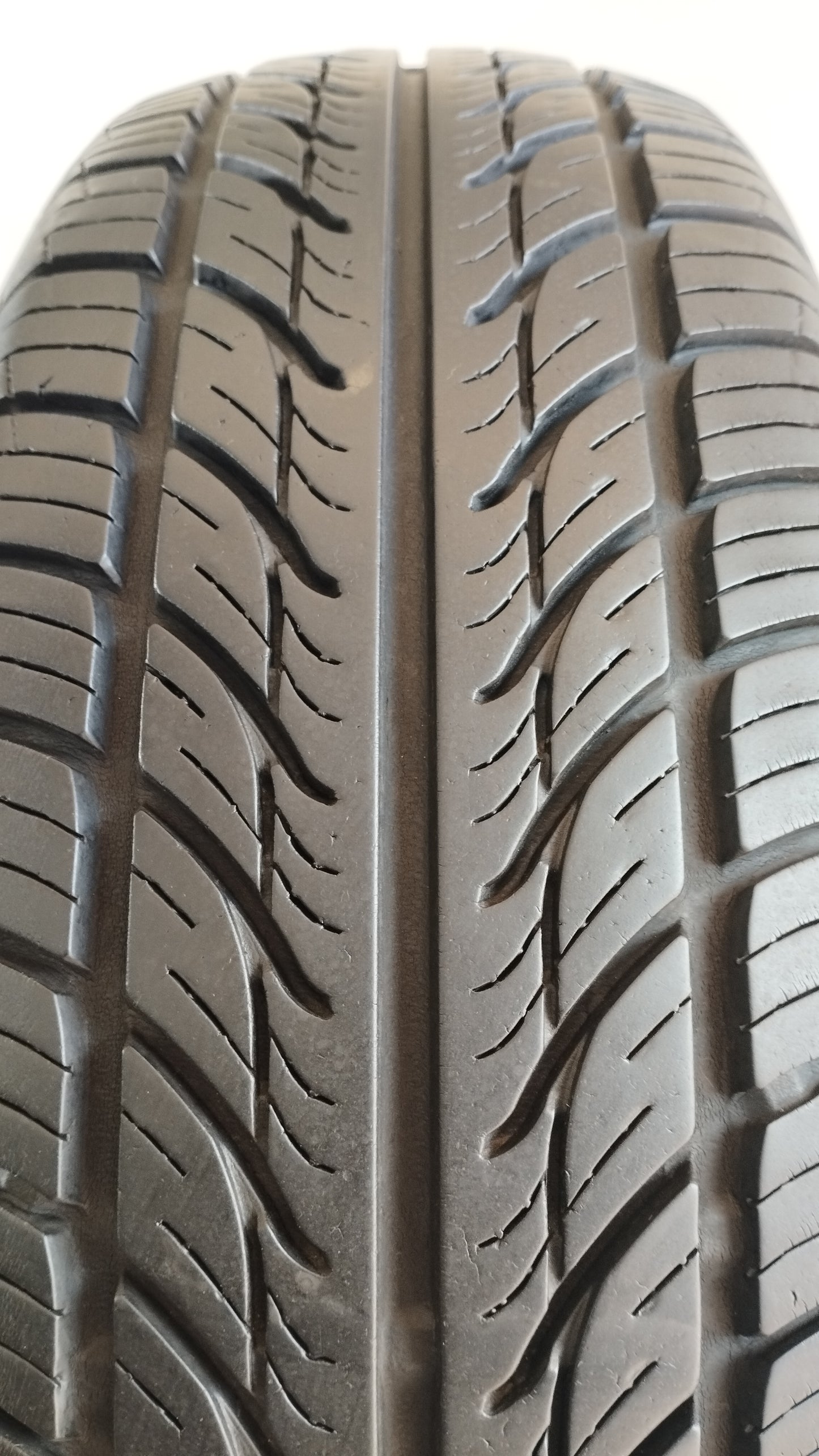 tigar 175/65 r14 sigura cod.YY399