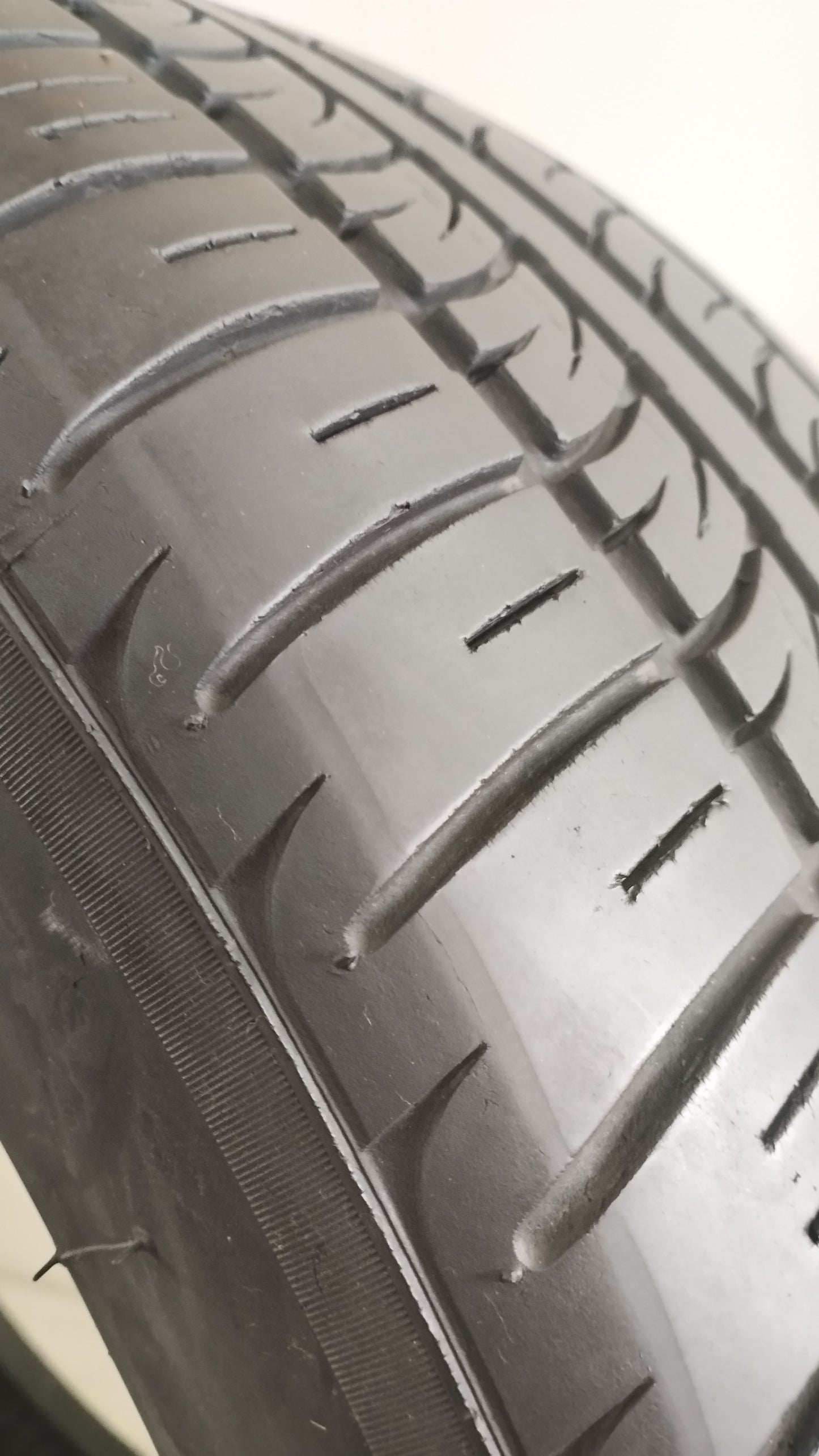 pirelli 275/40 r20 scorpion zero YY39