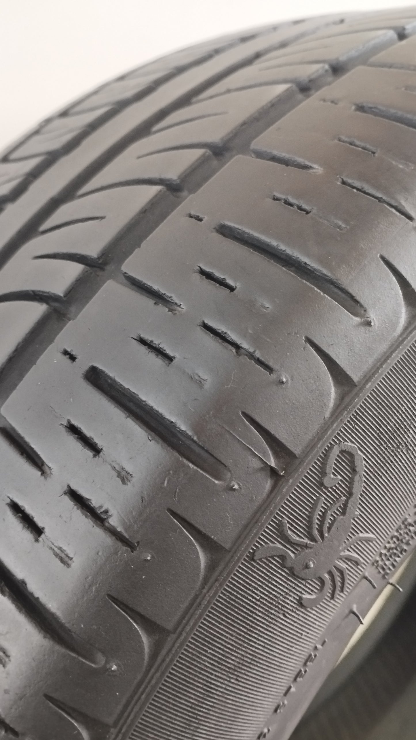 pirelli 275/40 r20 scorpion zero YY39