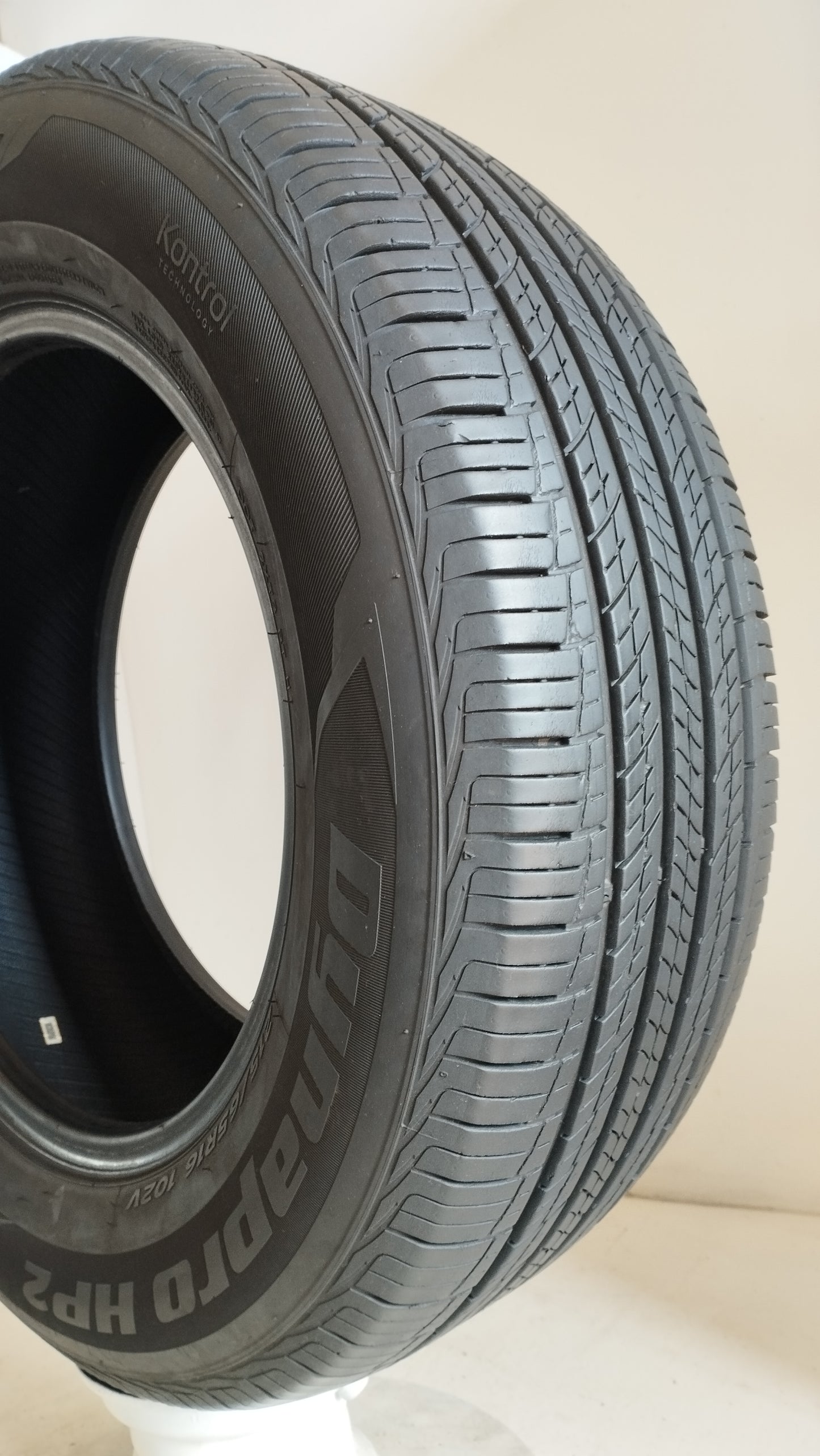 hankook 215/65 r16 dynapro hp2 cod.YY404