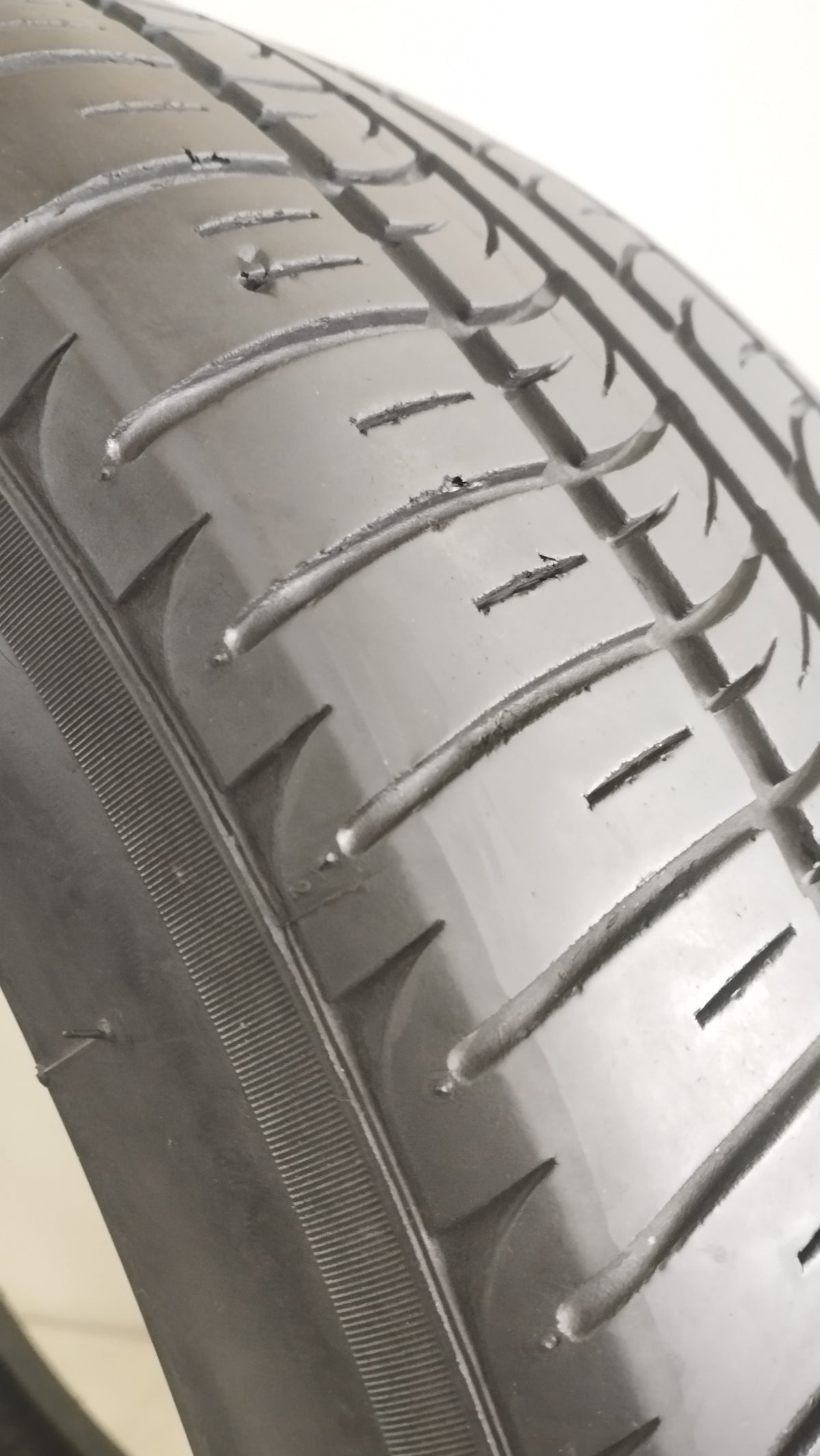pirelli 275/40 r20 scorpion zero YY40