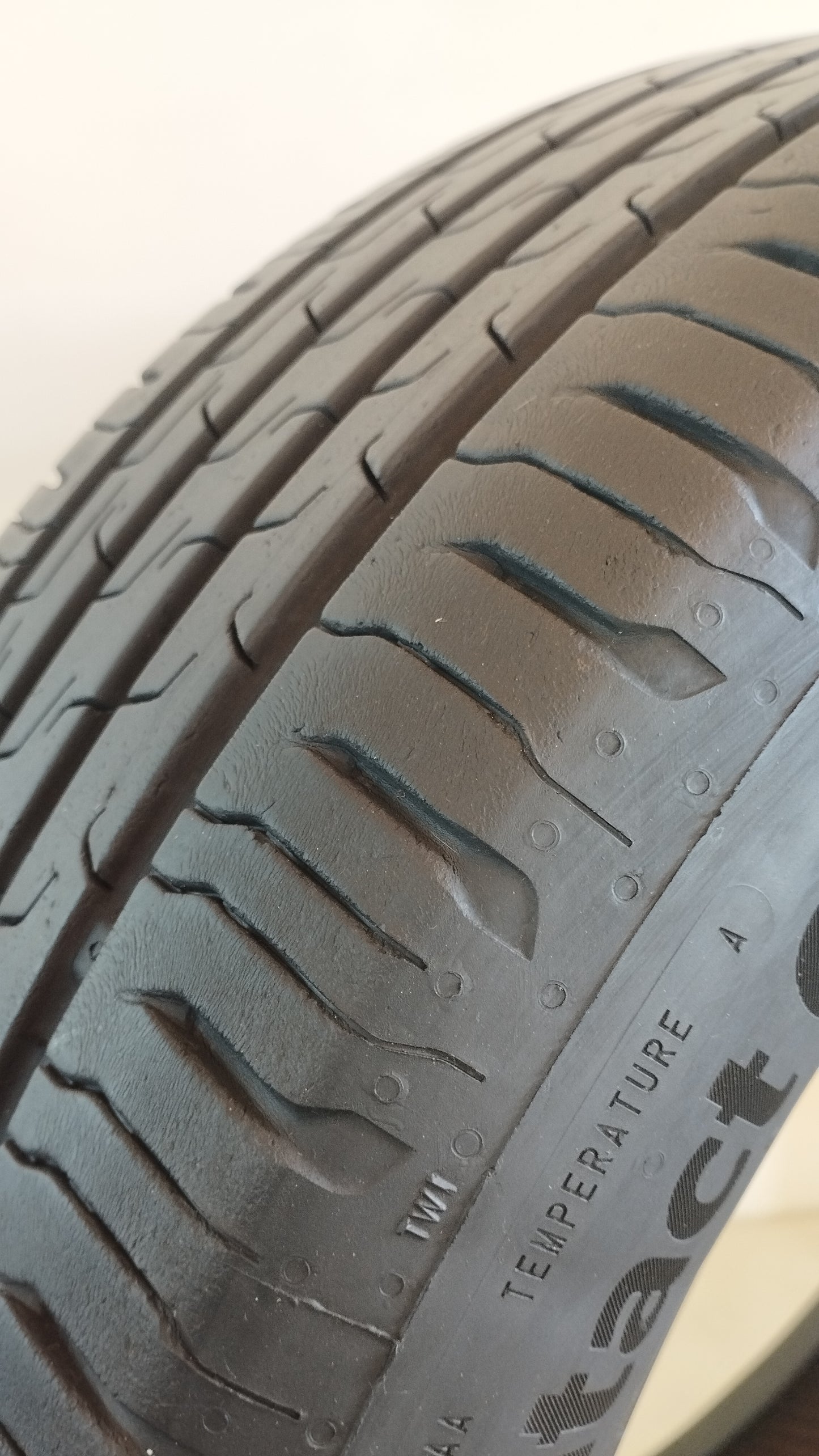 continental 195/55 r16 ecocontact 6 cod.YY418