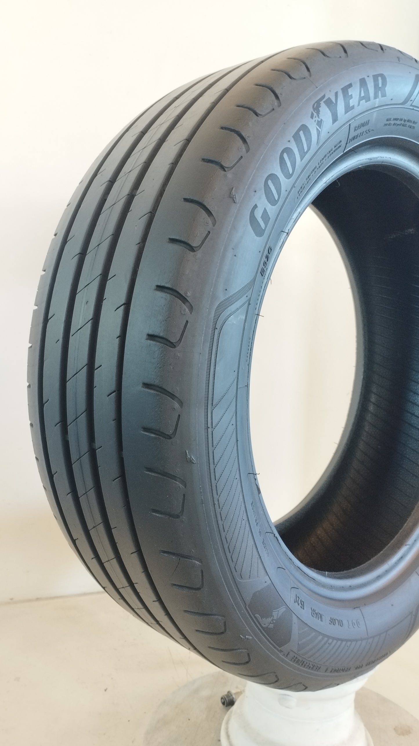 goodyear 205/55 r16 efficent grip cod.YY424