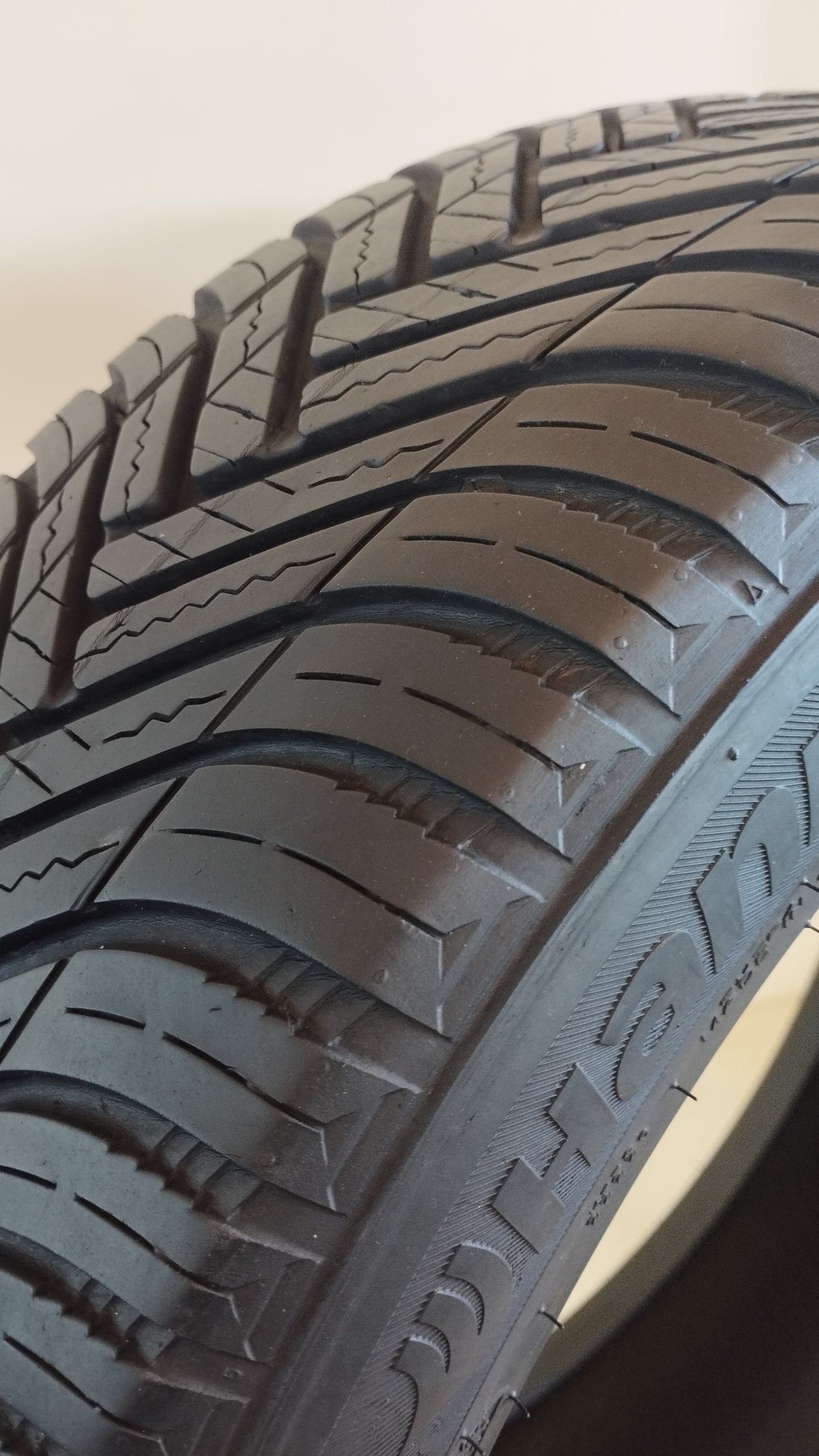 hankook 185/55 r15 kinergy 4s 2 cod.YY425